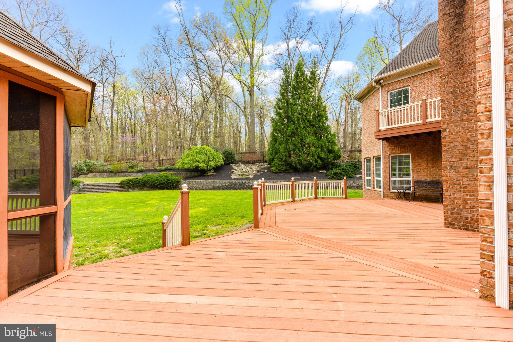 RIVER DOWNS - Residential