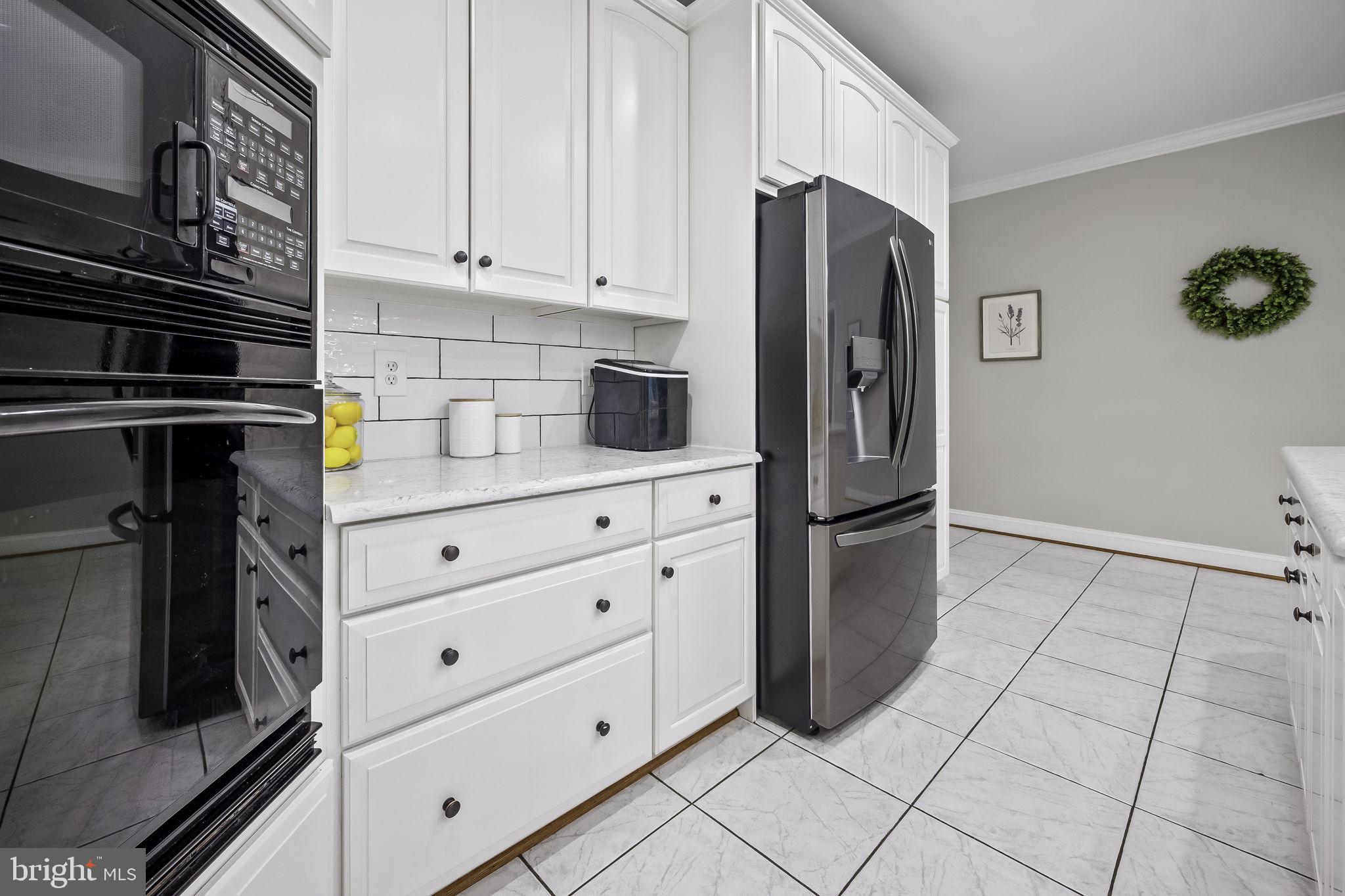 RIVER DOWNS - Residential