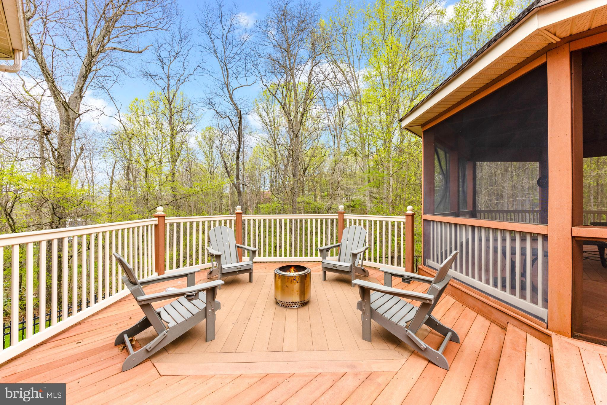 RIVER DOWNS - Residential