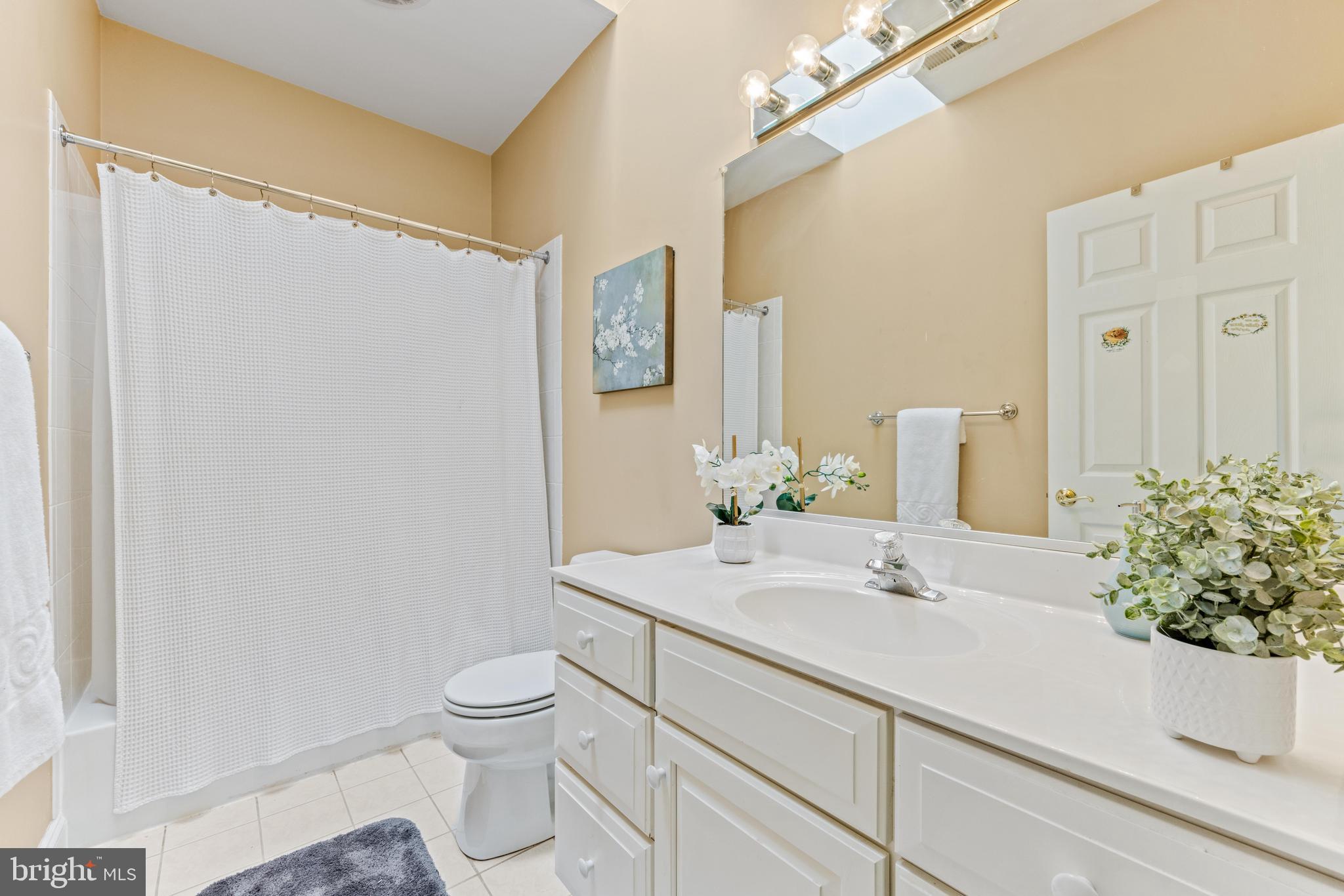 RIVER DOWNS - Residential