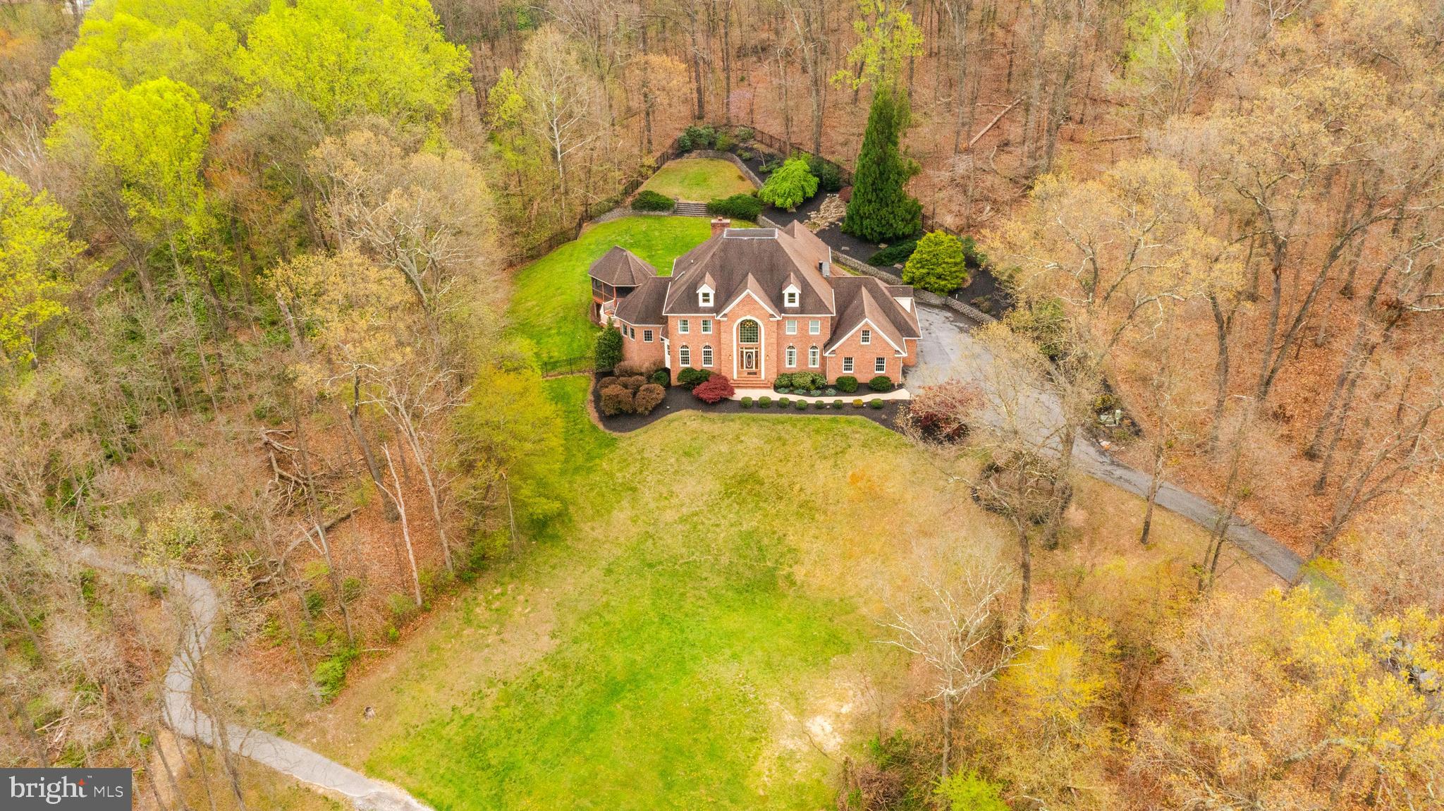 RIVER DOWNS - Residential