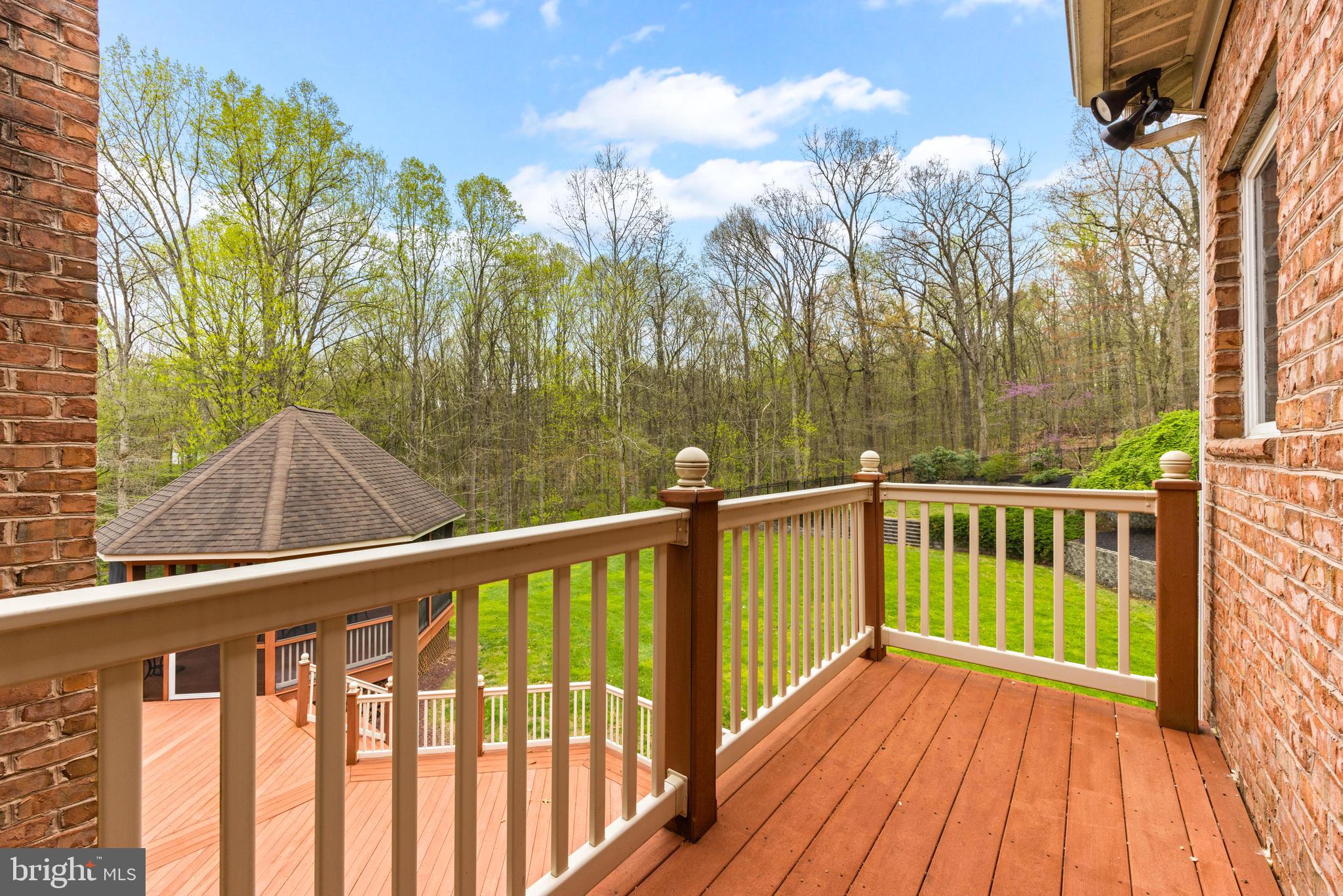 RIVER DOWNS - Residential