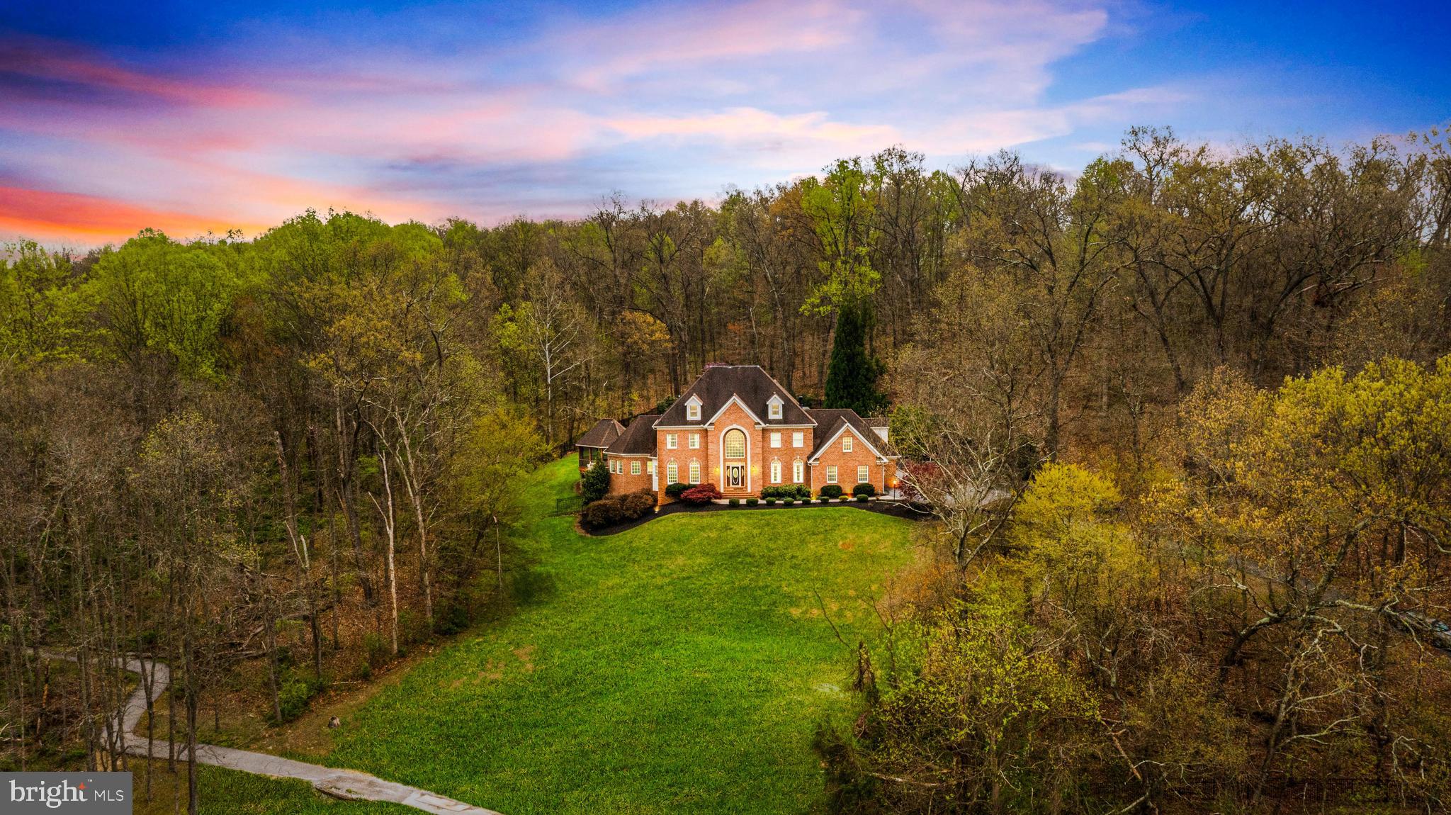 RIVER DOWNS - Residential