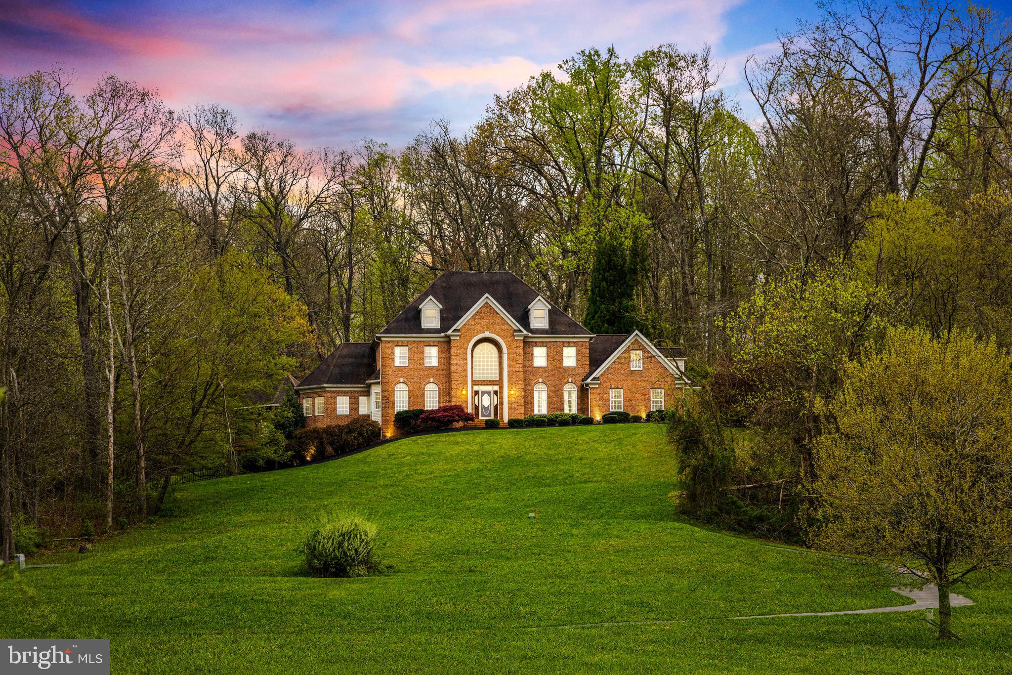 RIVER DOWNS - Residential