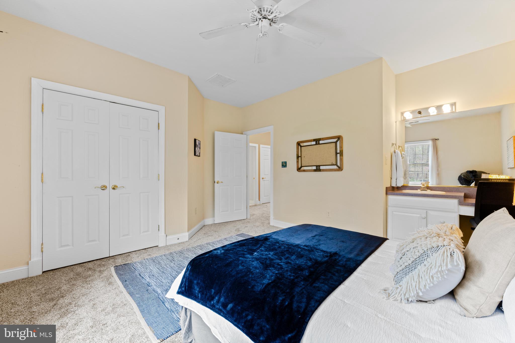 RIVER DOWNS - Residential