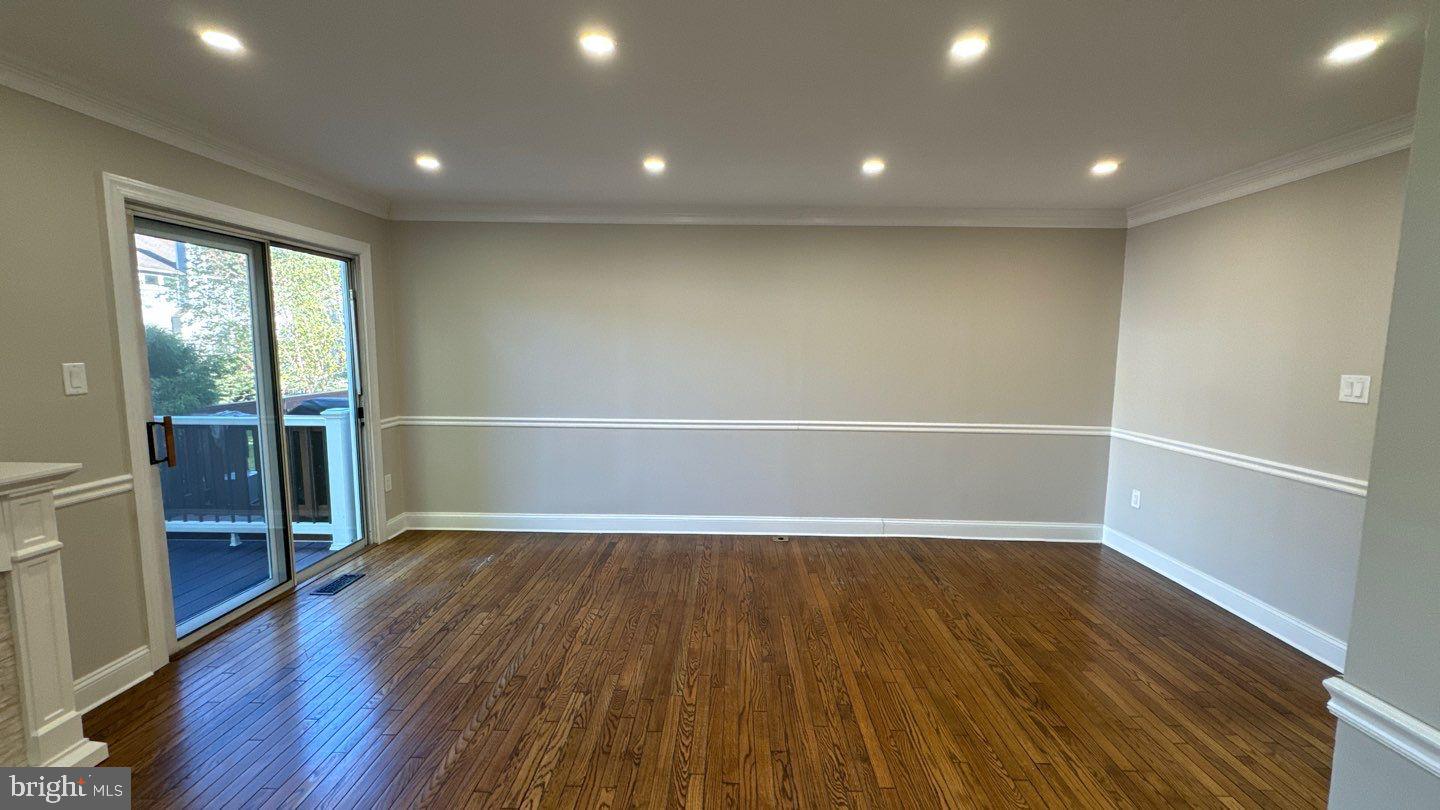 WOODLAND VILLAGE - Residential Lease