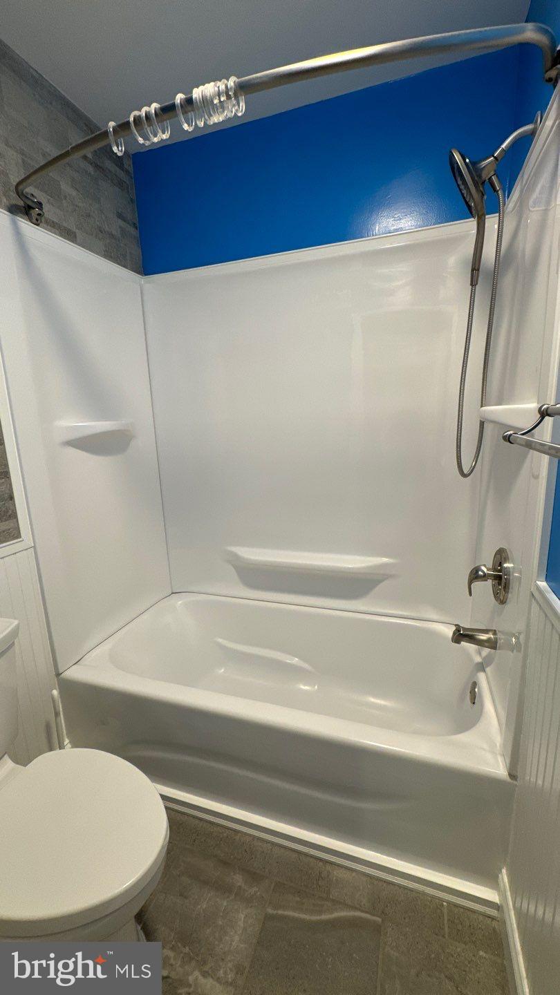 WOODLAND VILLAGE - Residential Lease