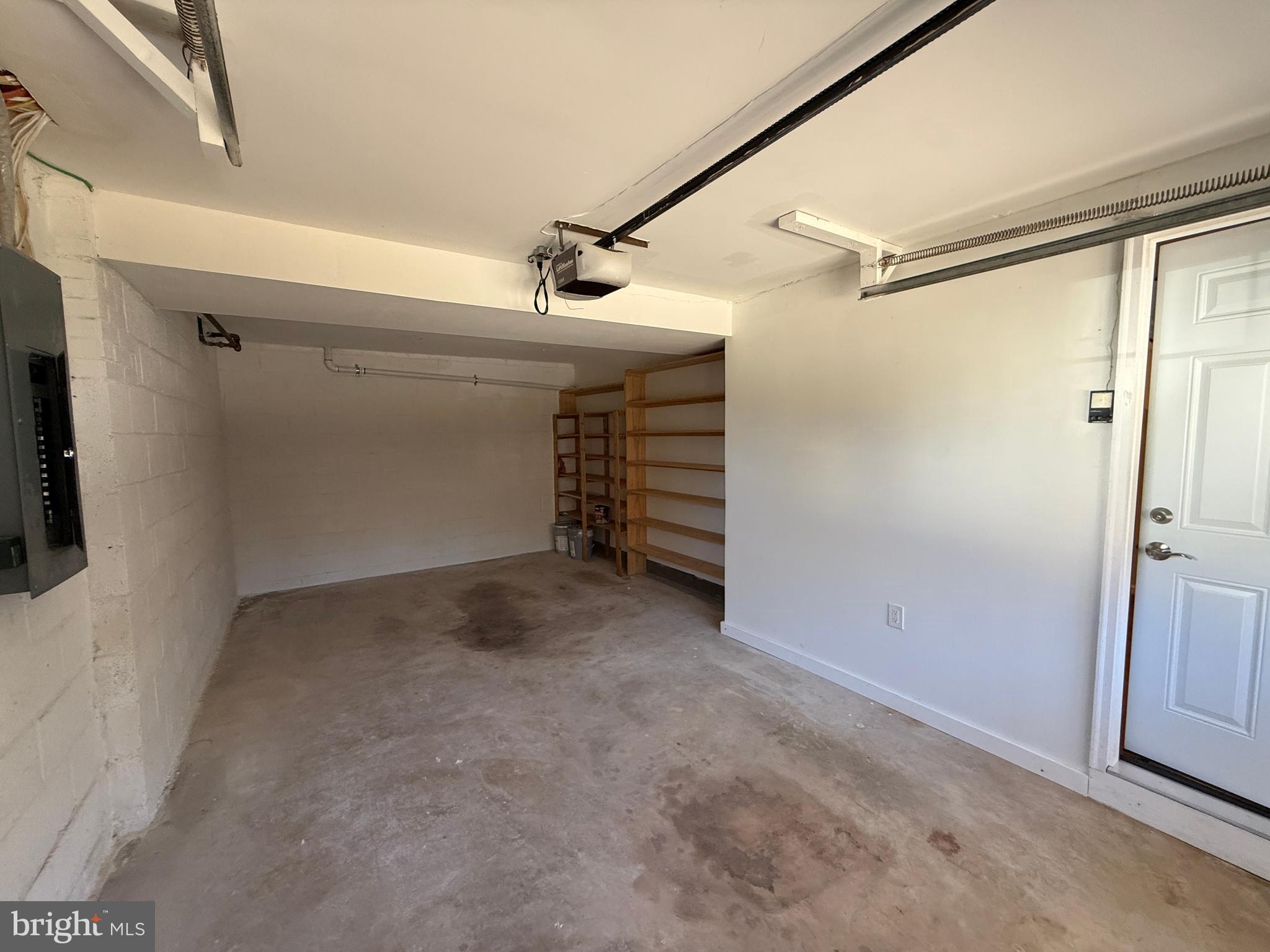 SPRINGBROOK FOREST - Residential