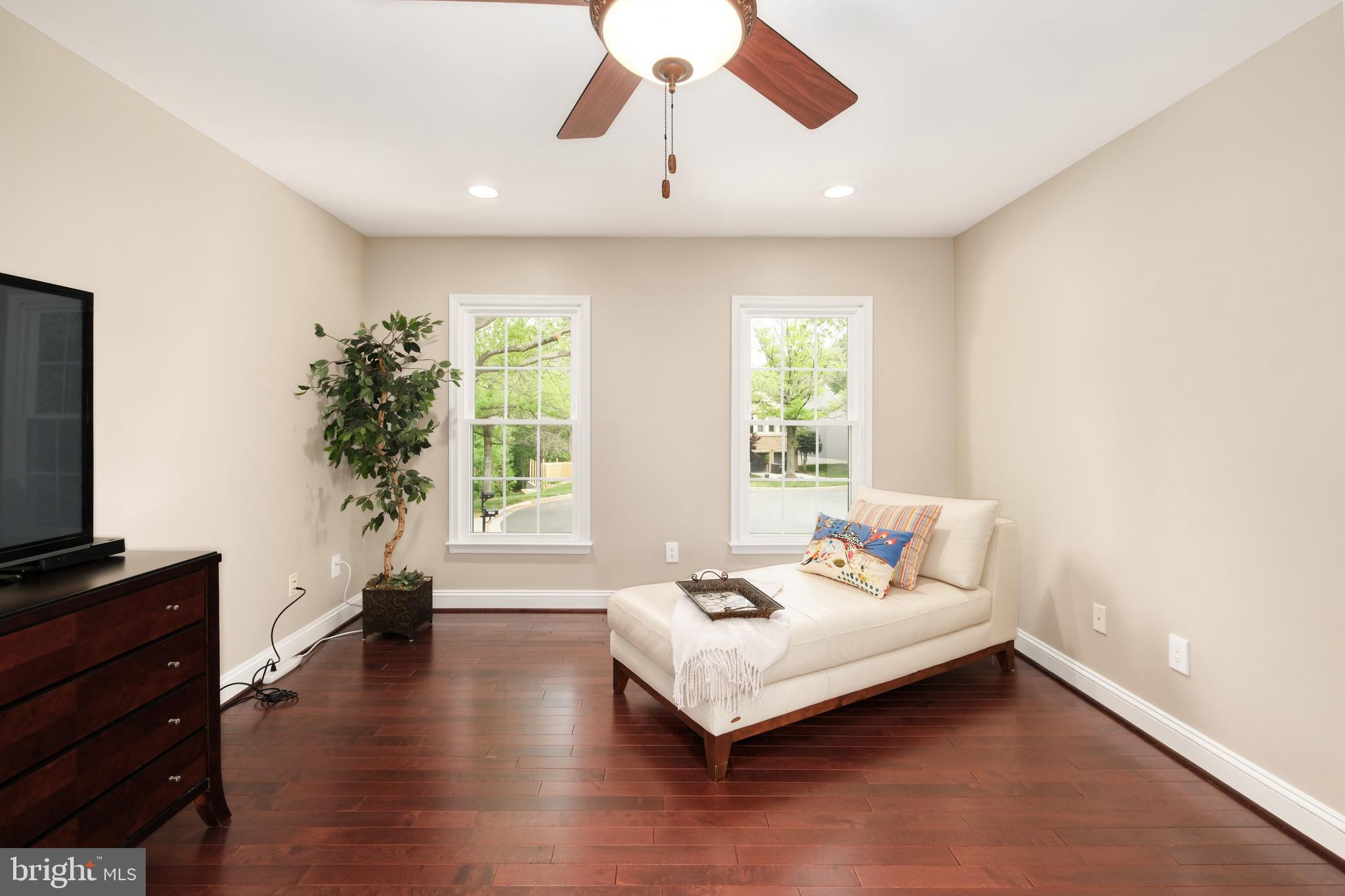 BARRINGTON - Residential