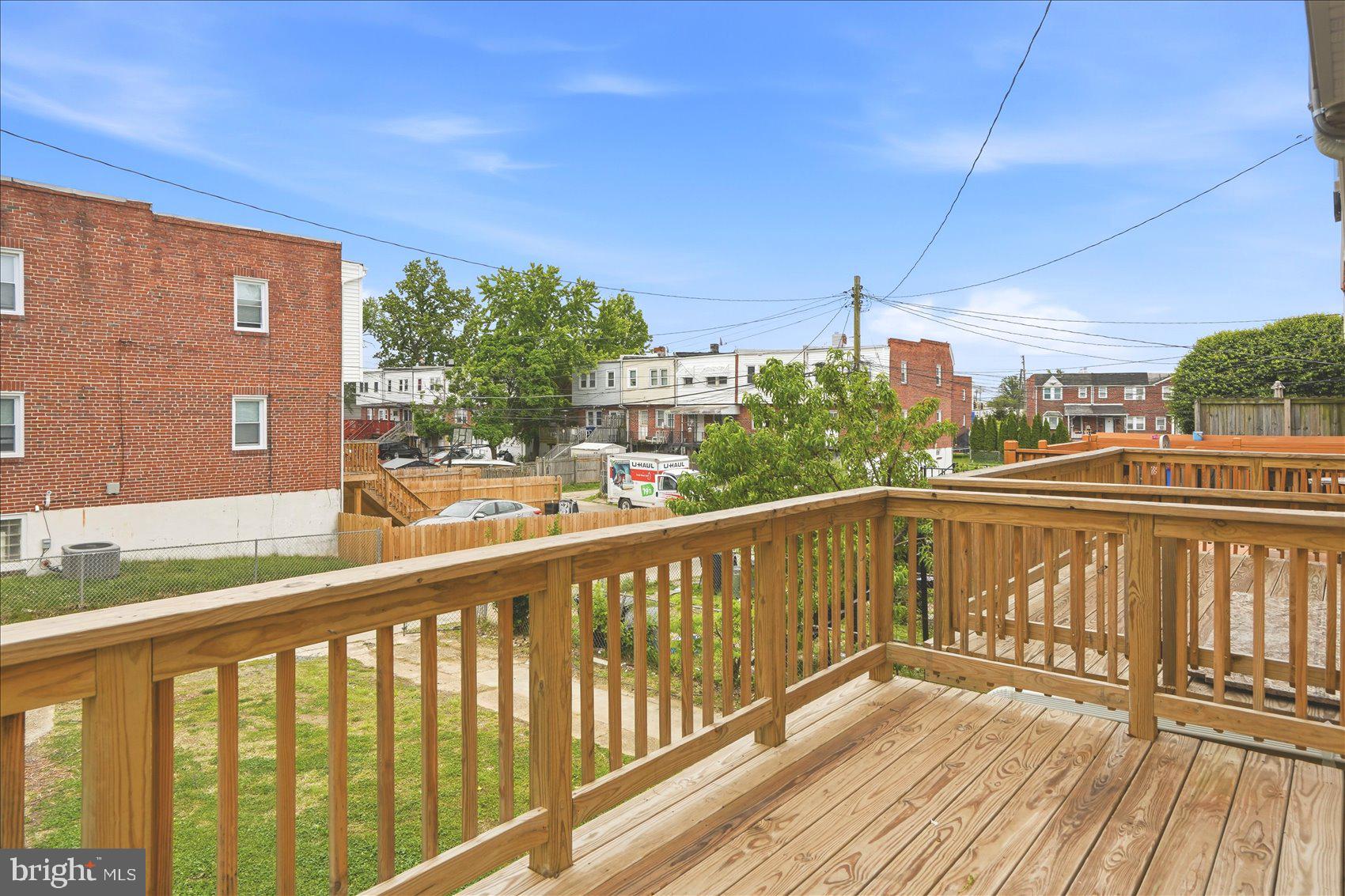 METROPOLITAN HOMES - Residential