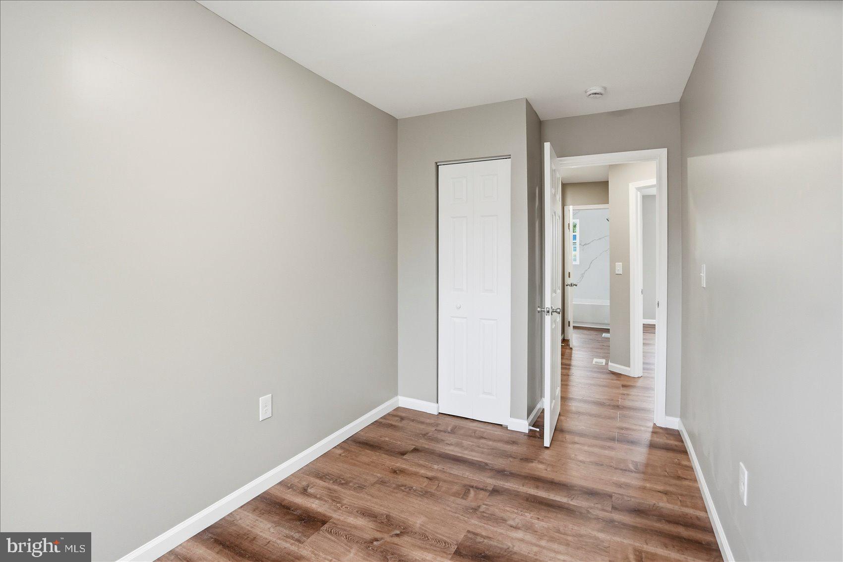 METROPOLITAN HOMES - Residential