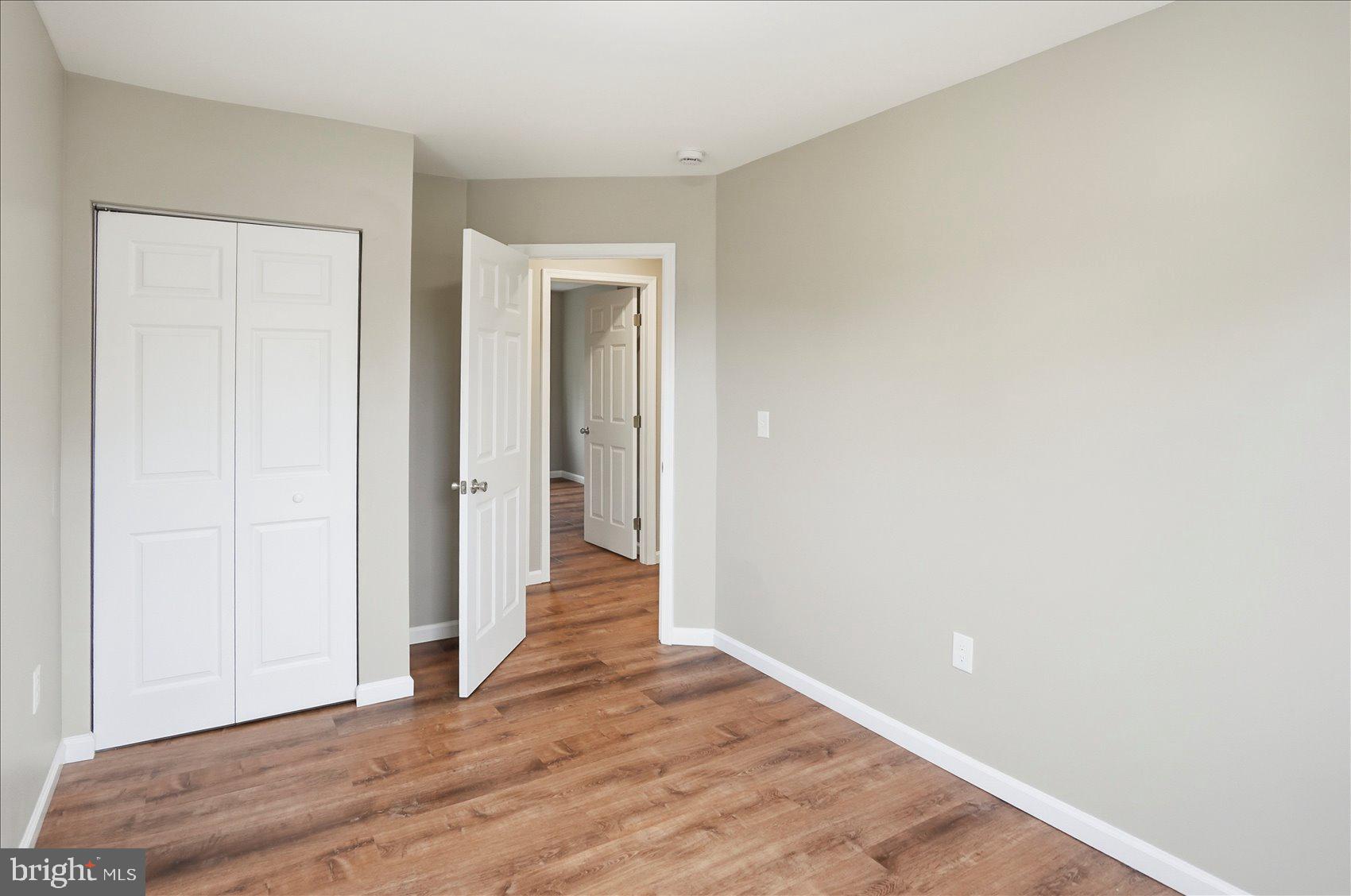 METROPOLITAN HOMES - Residential