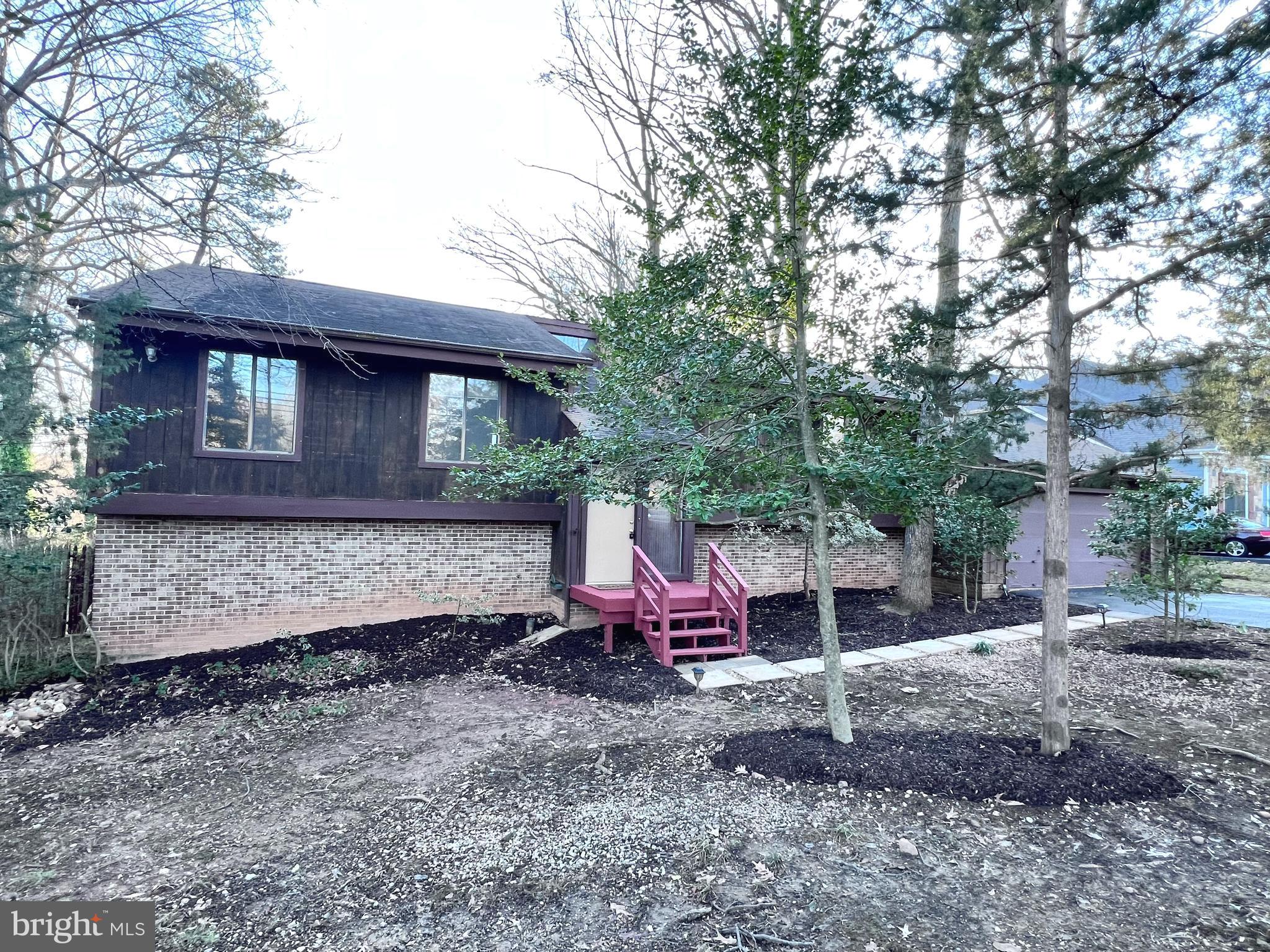 DUNN LORING GARDENS - Residential