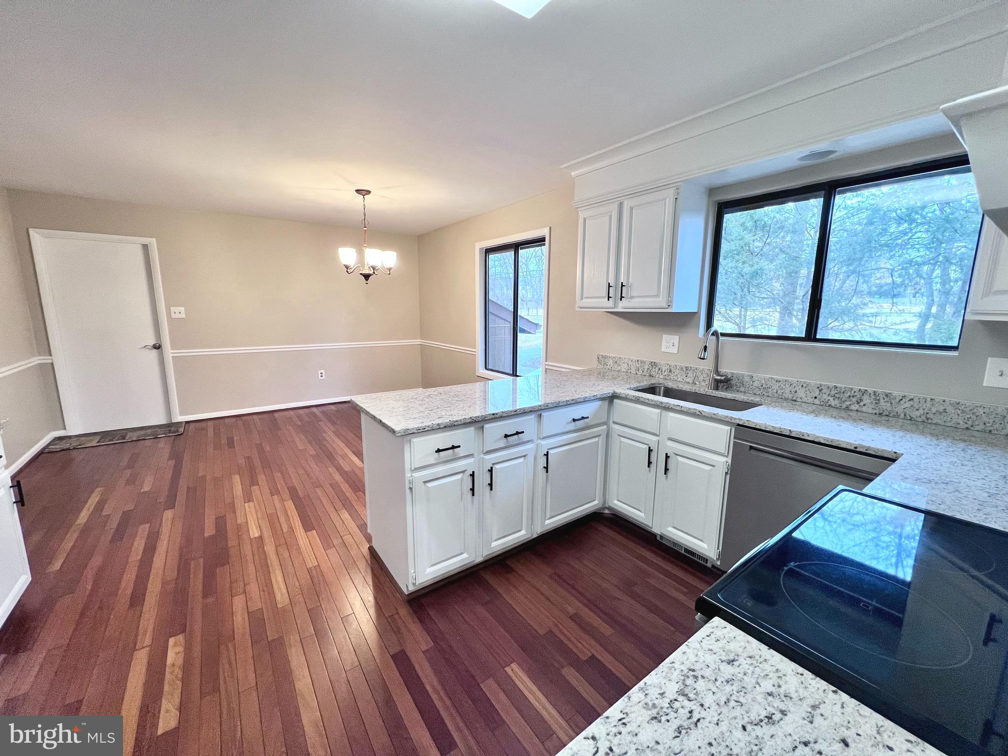 DUNN LORING GARDENS - Residential