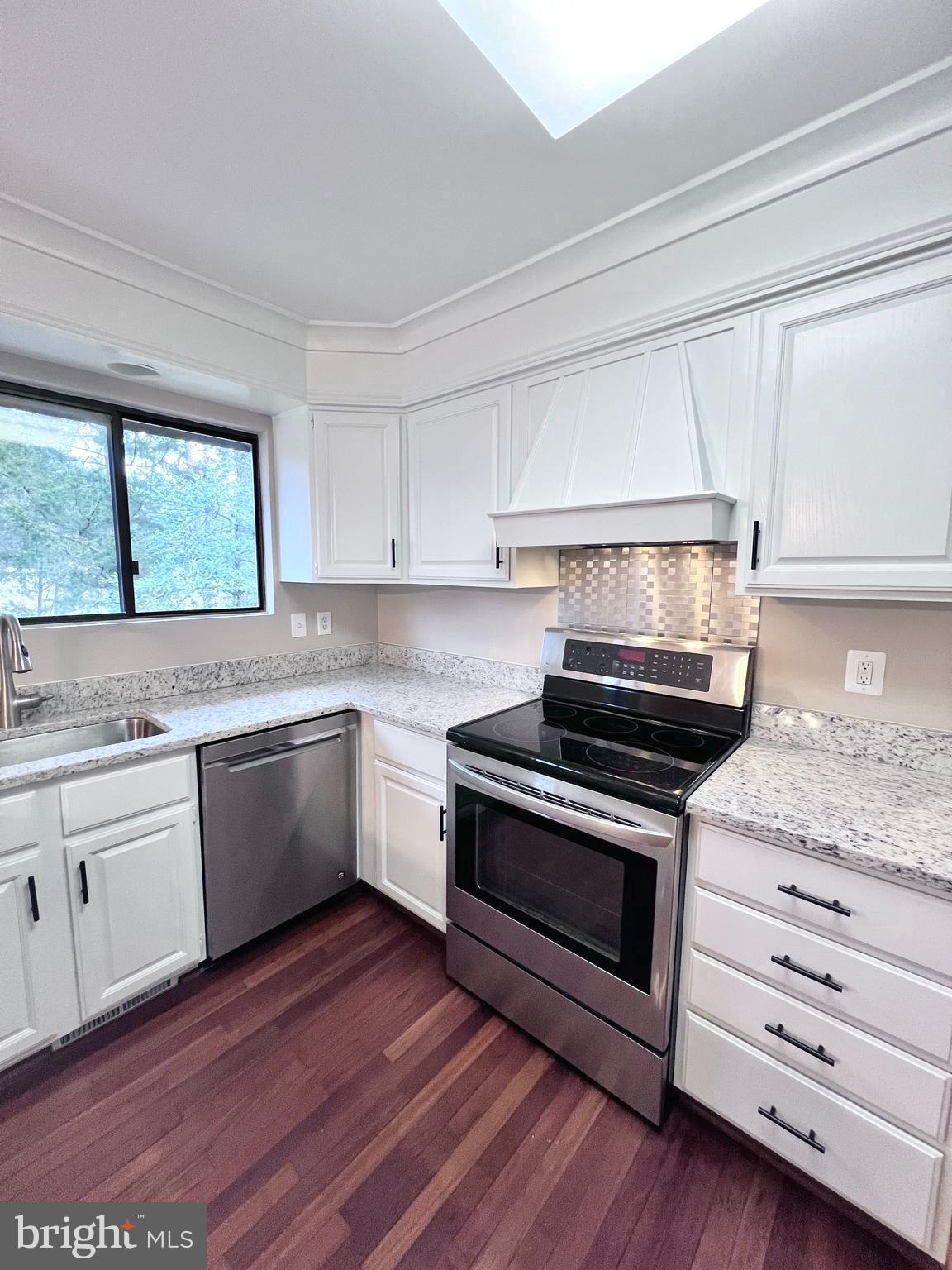 DUNN LORING GARDENS - Residential