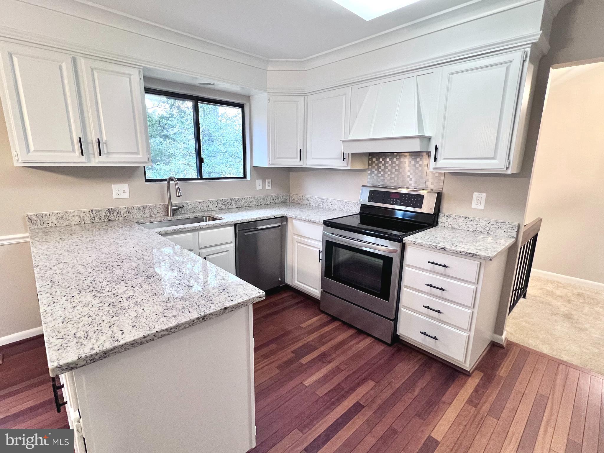 DUNN LORING GARDENS - Residential