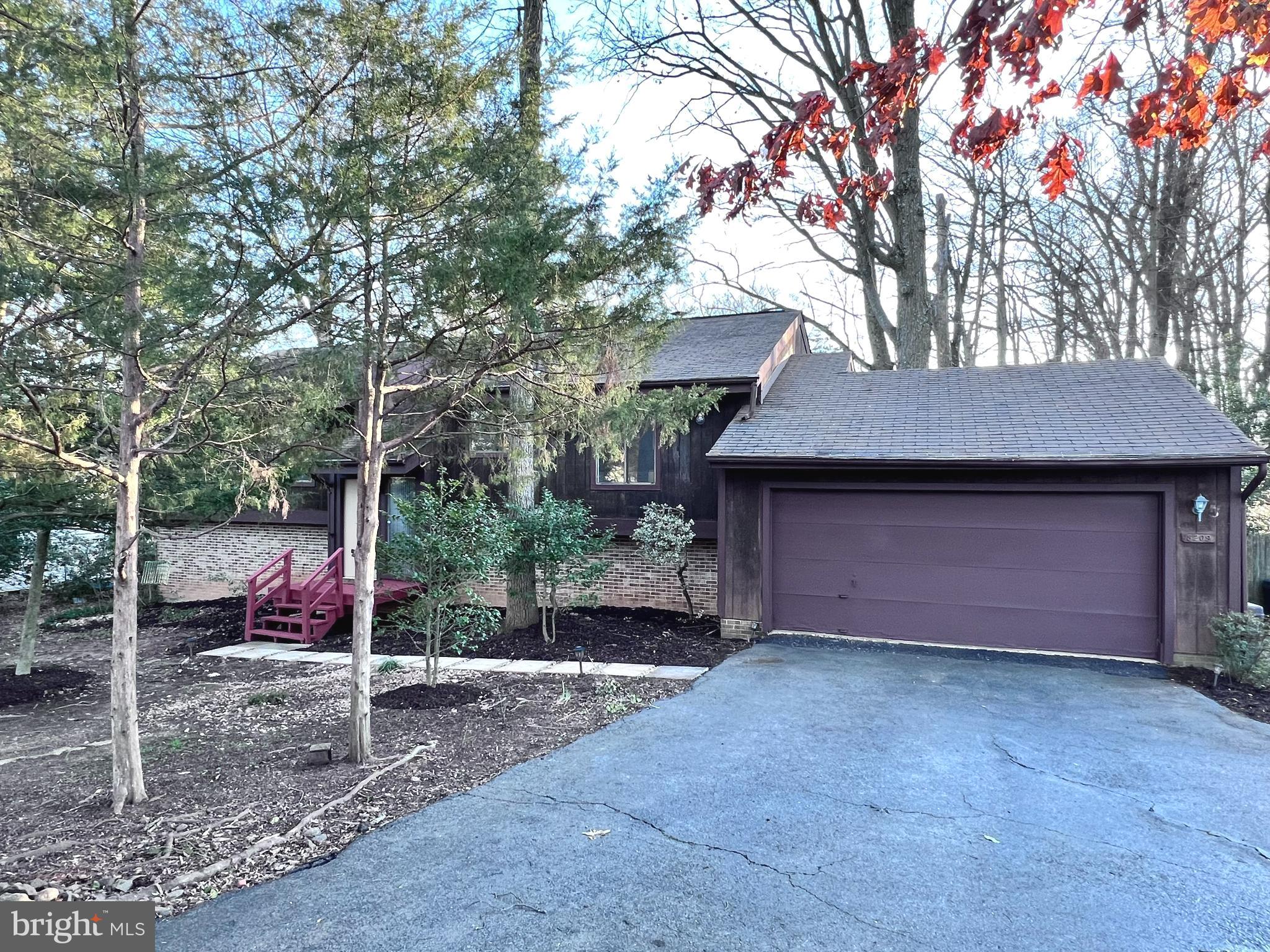 DUNN LORING GARDENS - Residential
