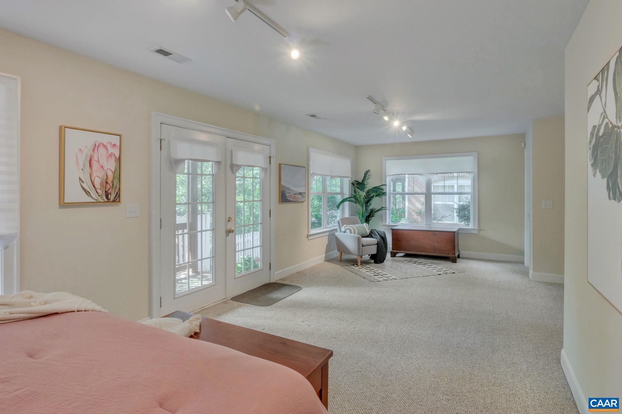 GLENWOOD STATION - Residential