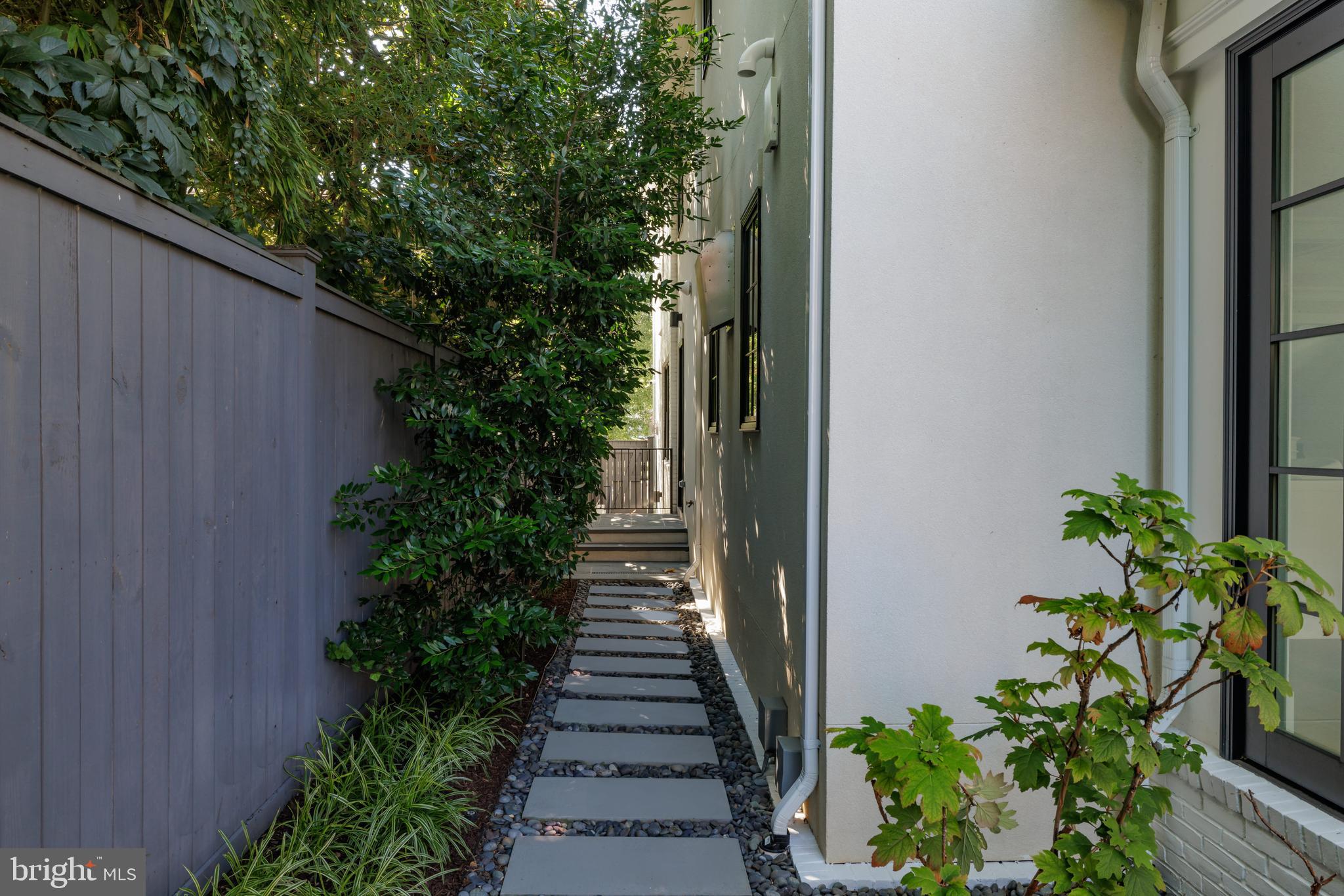 CLEVELAND PARK - Residential