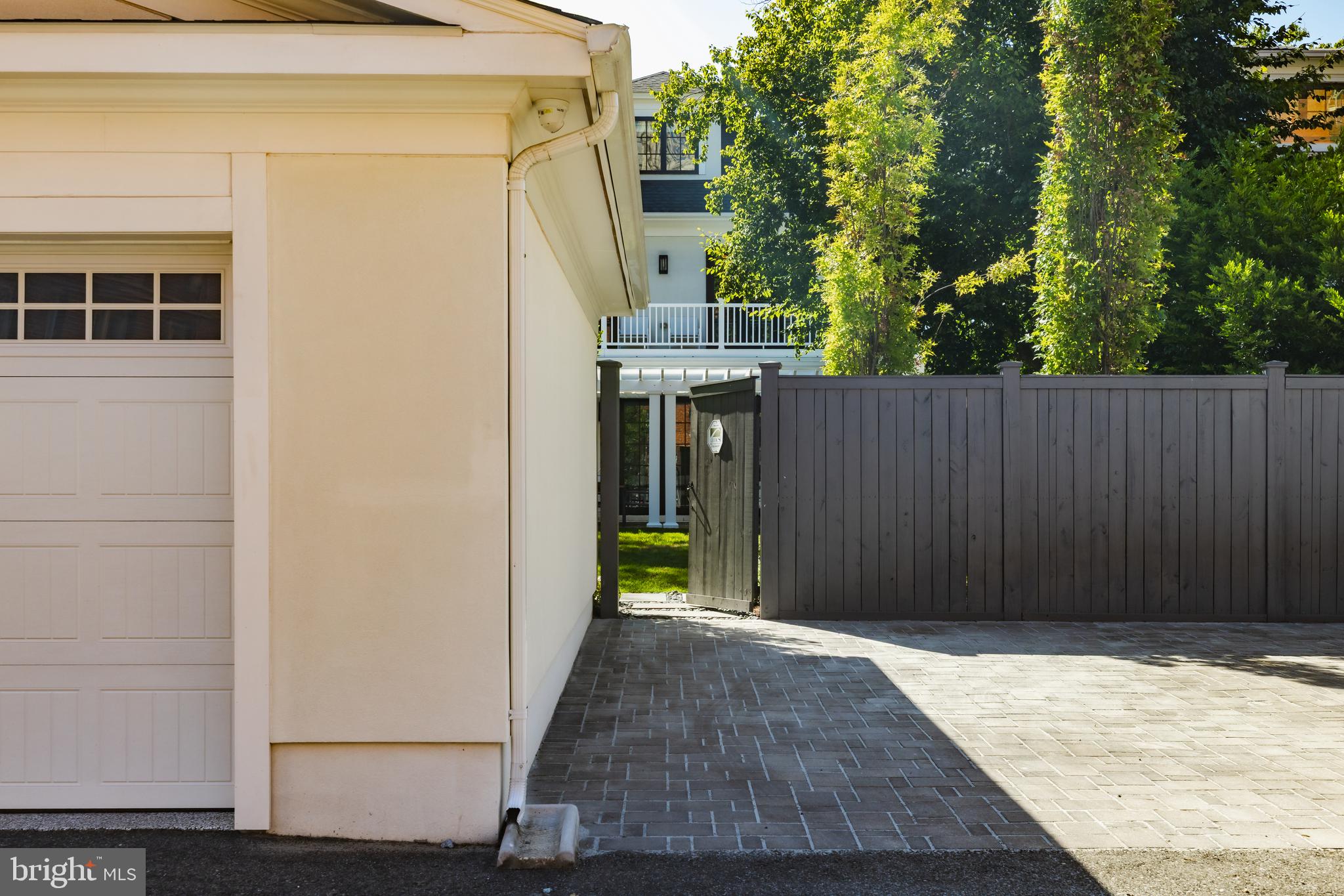 CLEVELAND PARK - Residential