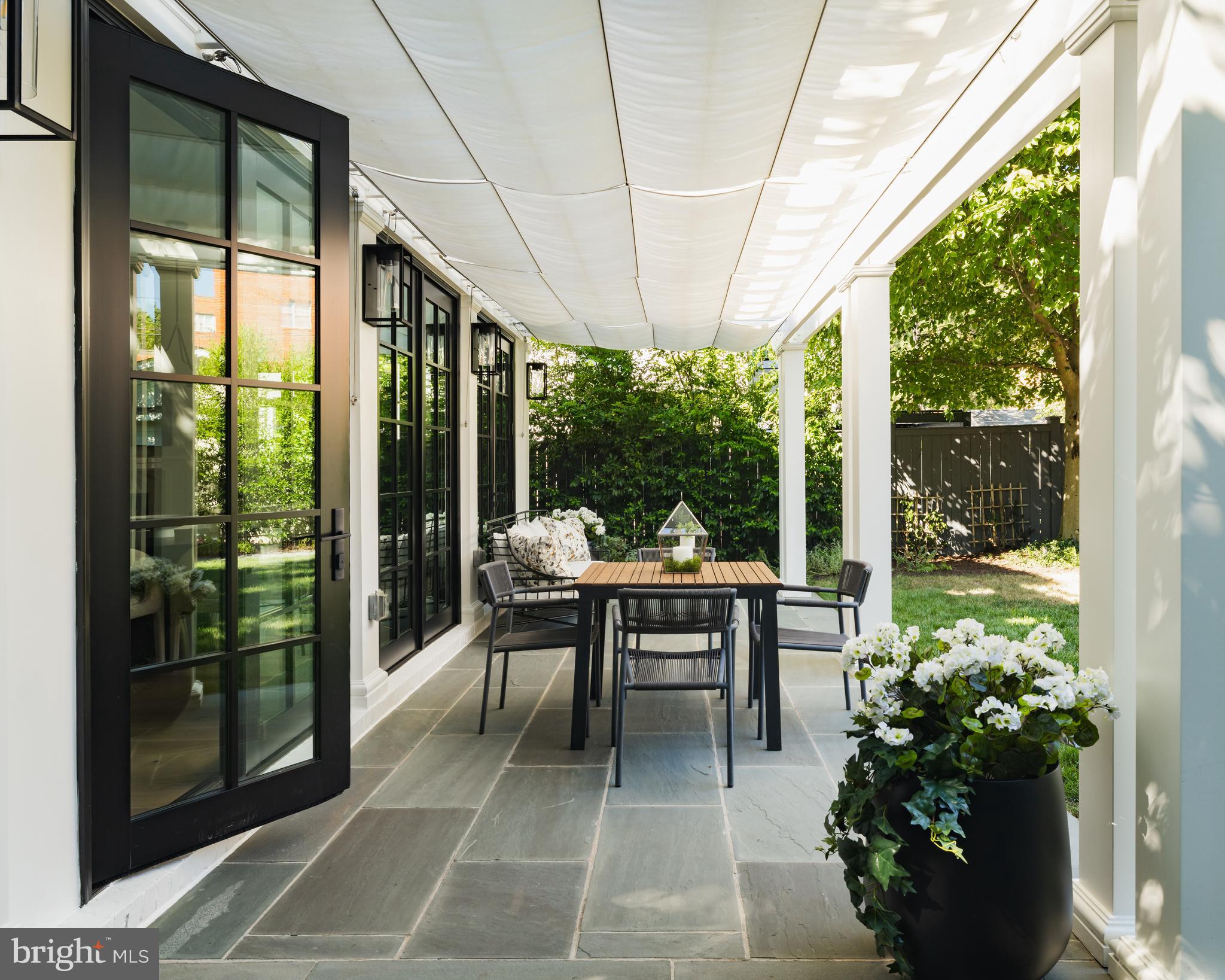 CLEVELAND PARK - Residential