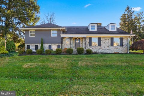 1000 SMALLBROOK LANE YORK PA 17403