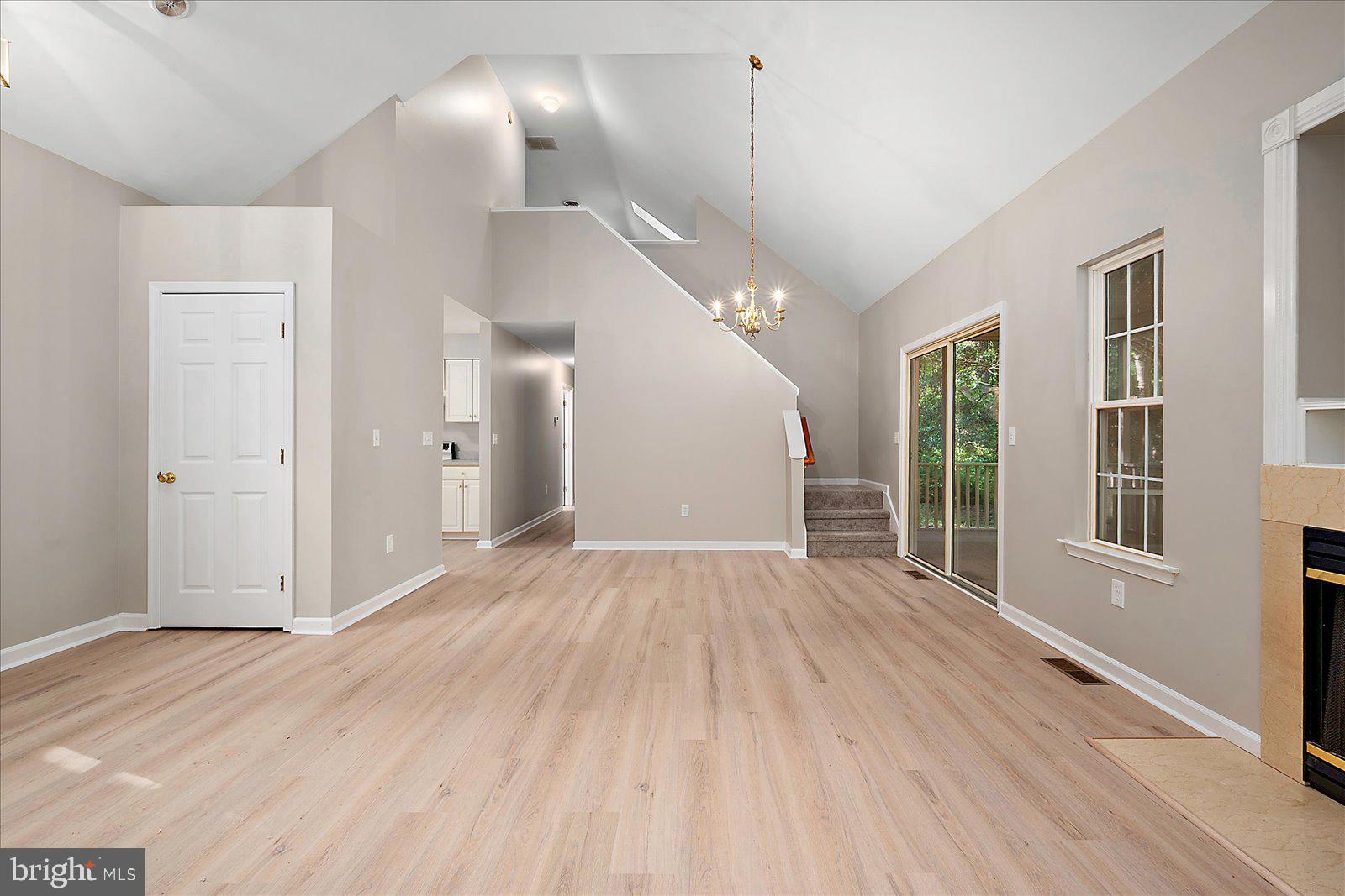 50 CRESTHAVEN DRIVE