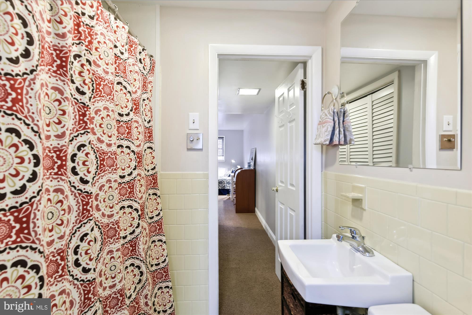 STRATFORD - Residential