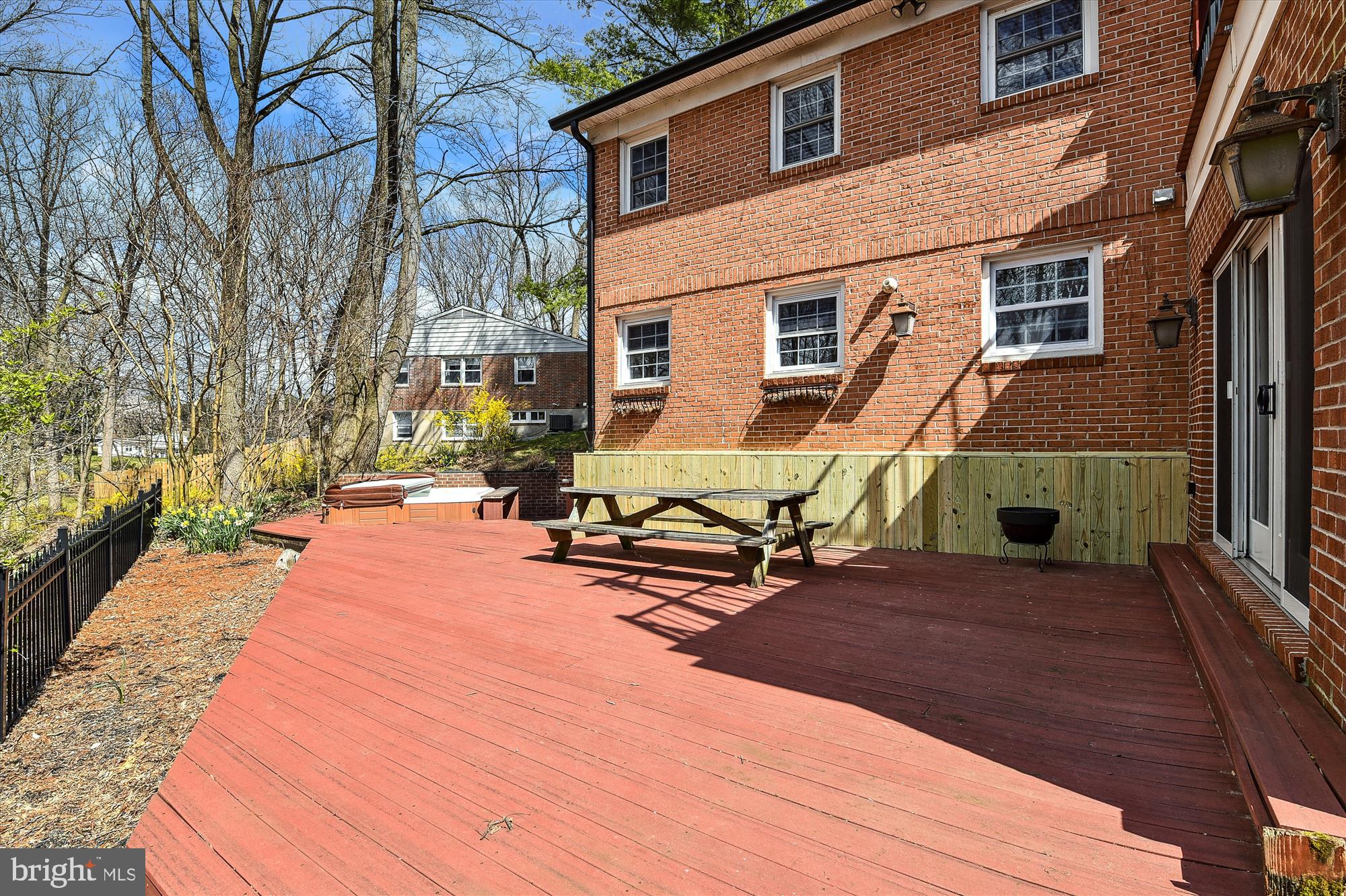 STRATFORD - Residential