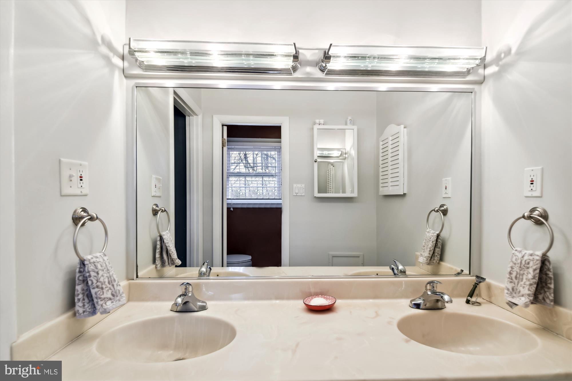 STRATFORD - Residential