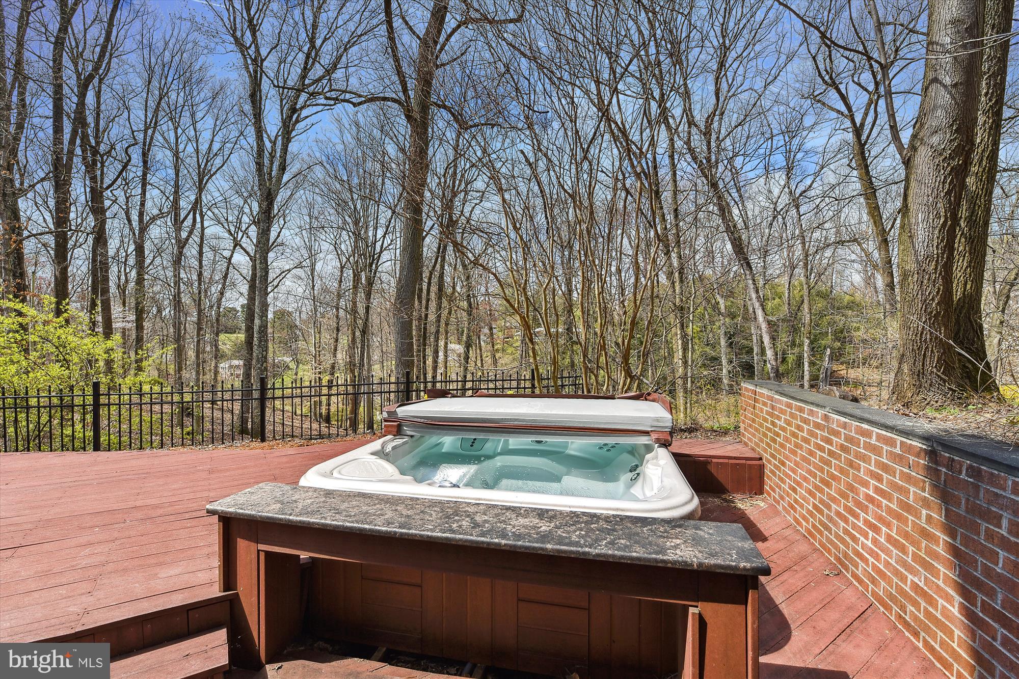 STRATFORD - Residential