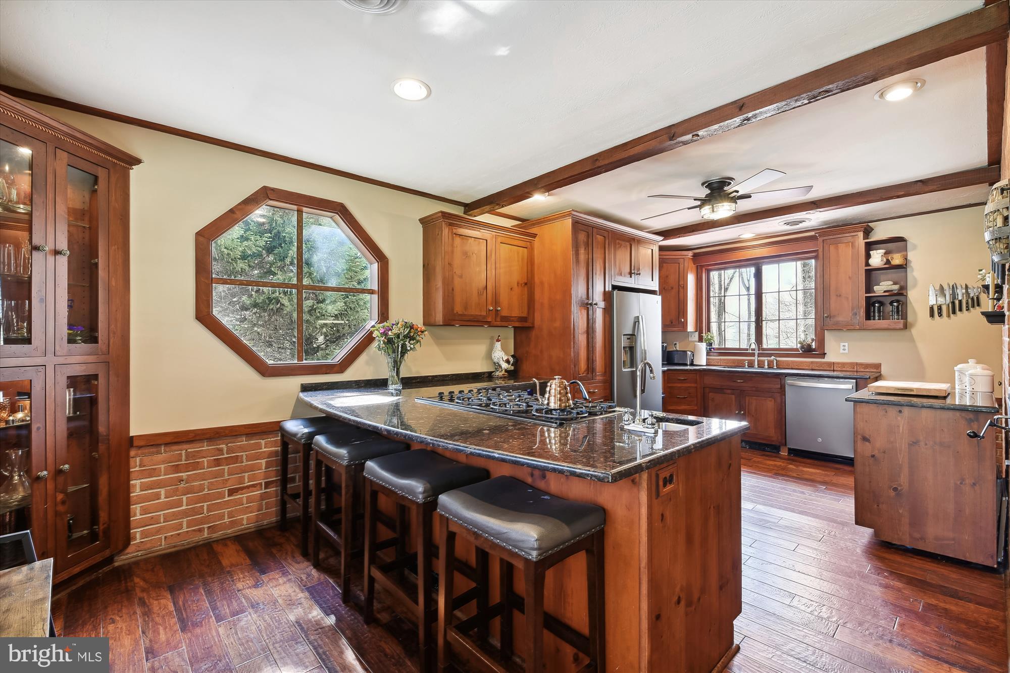 STRATFORD - Residential