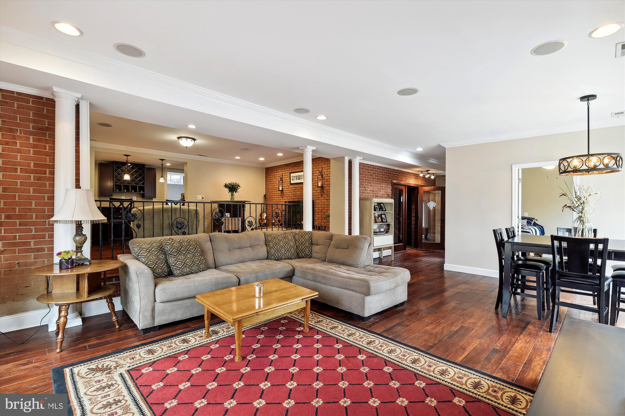 STRATFORD - Residential