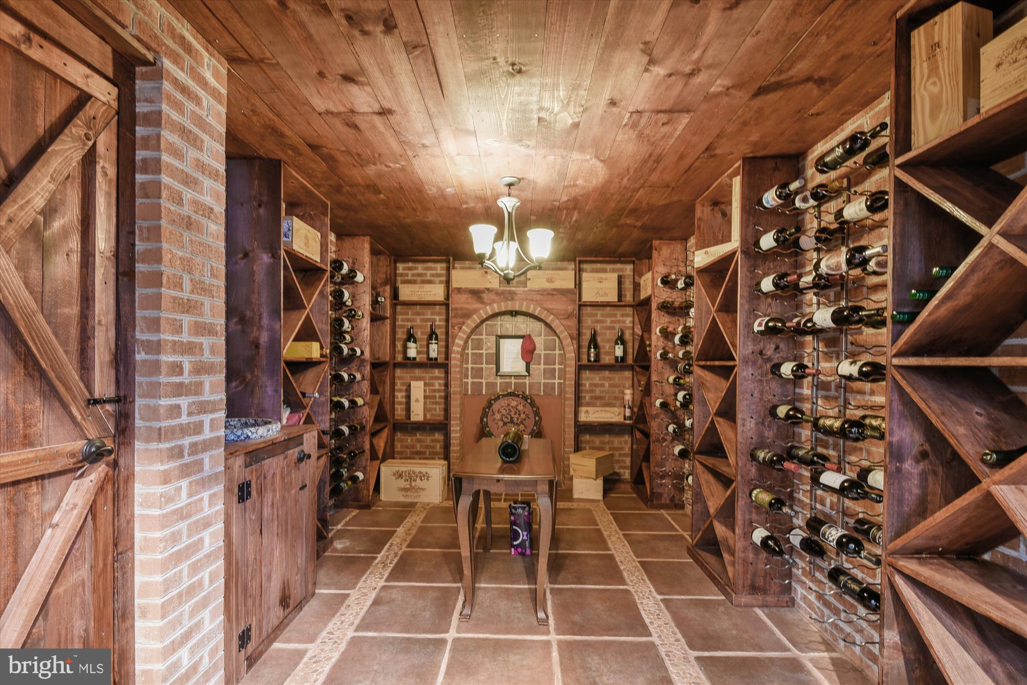 STRATFORD - Residential