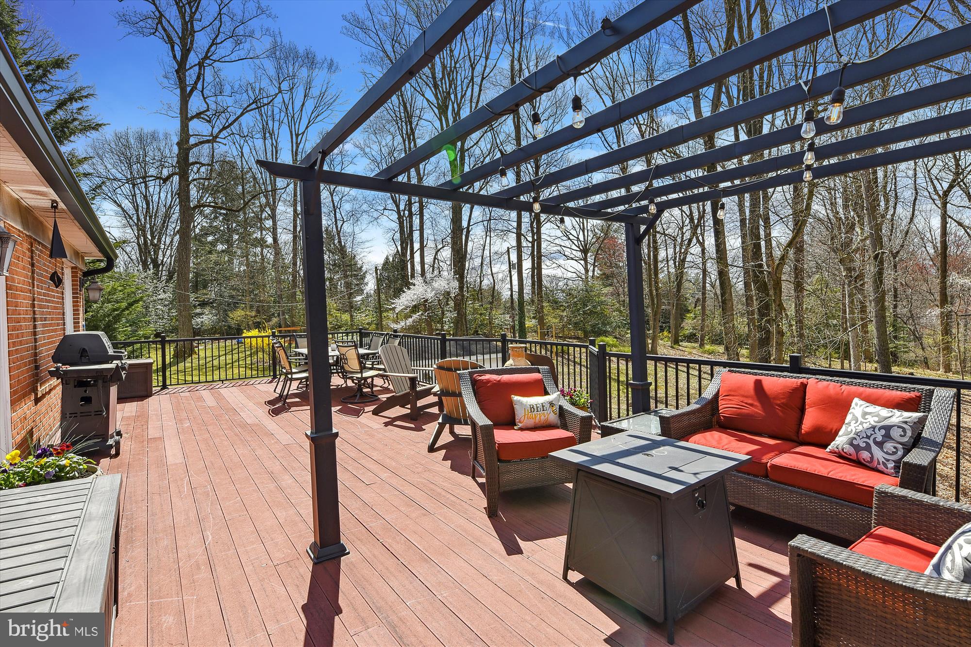 STRATFORD - Residential