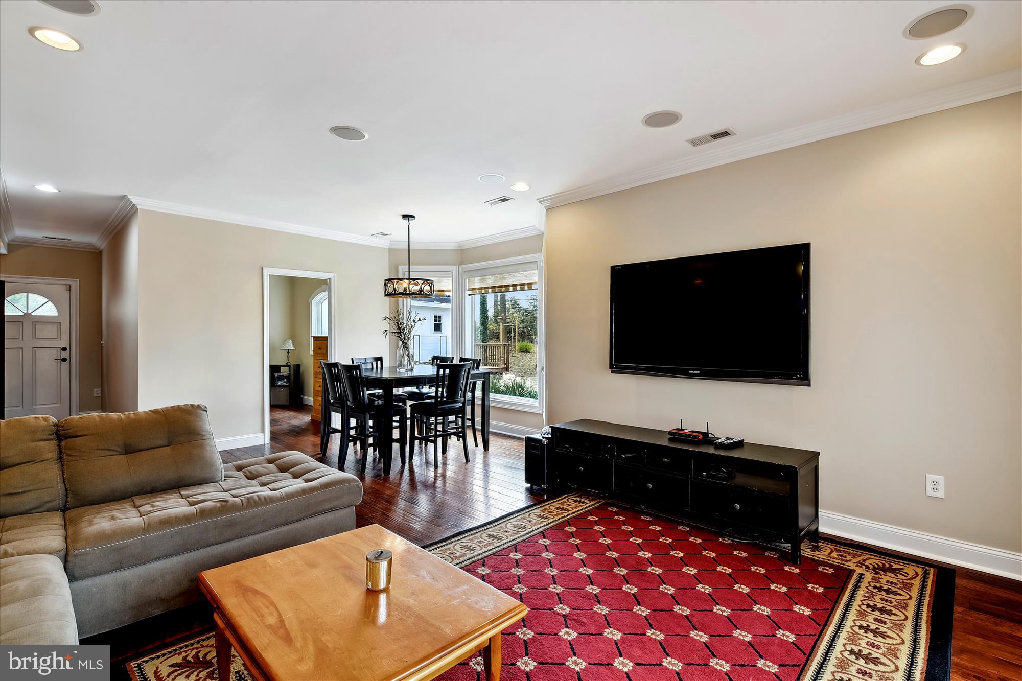 STRATFORD - Residential