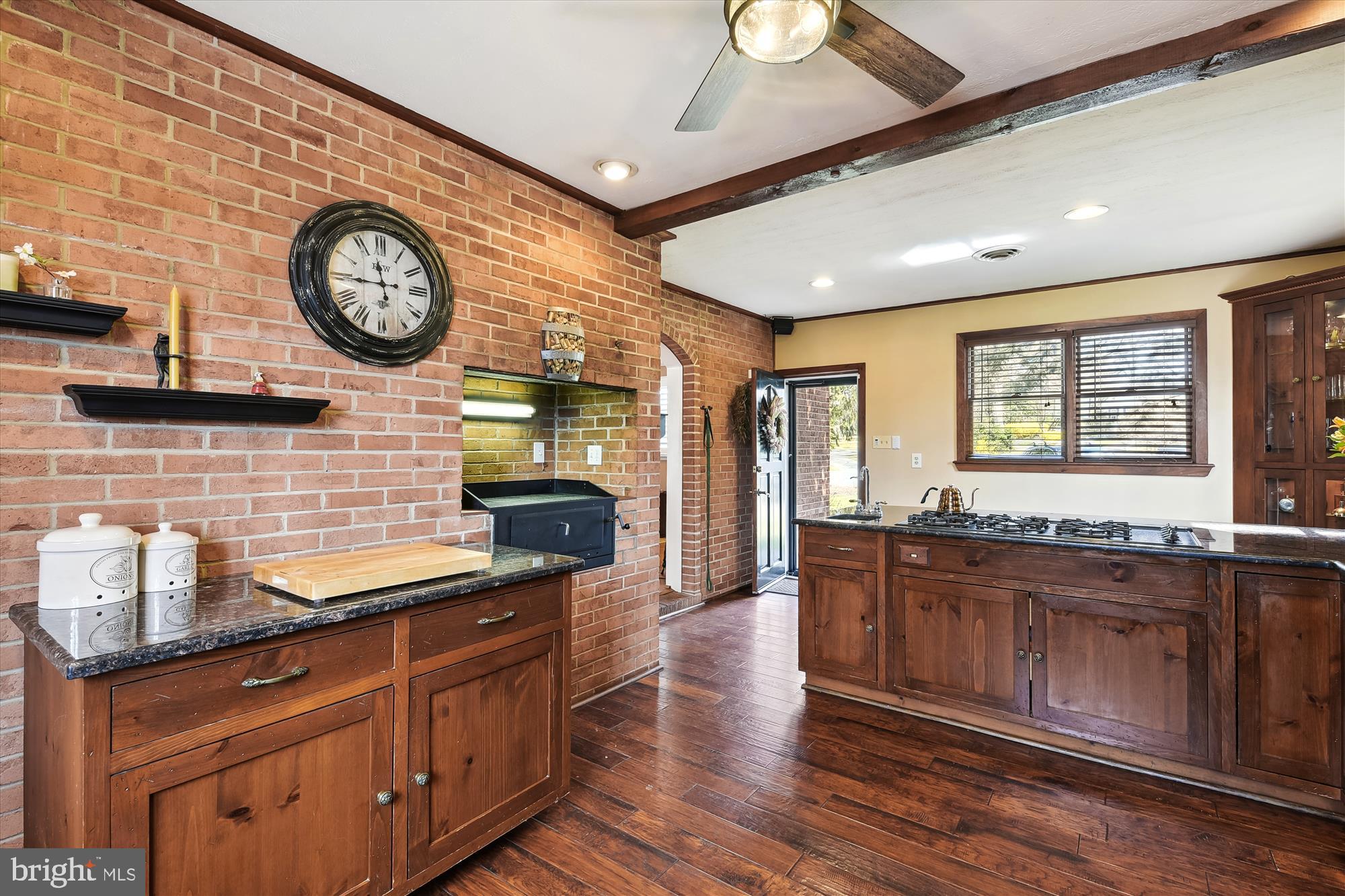 STRATFORD - Residential