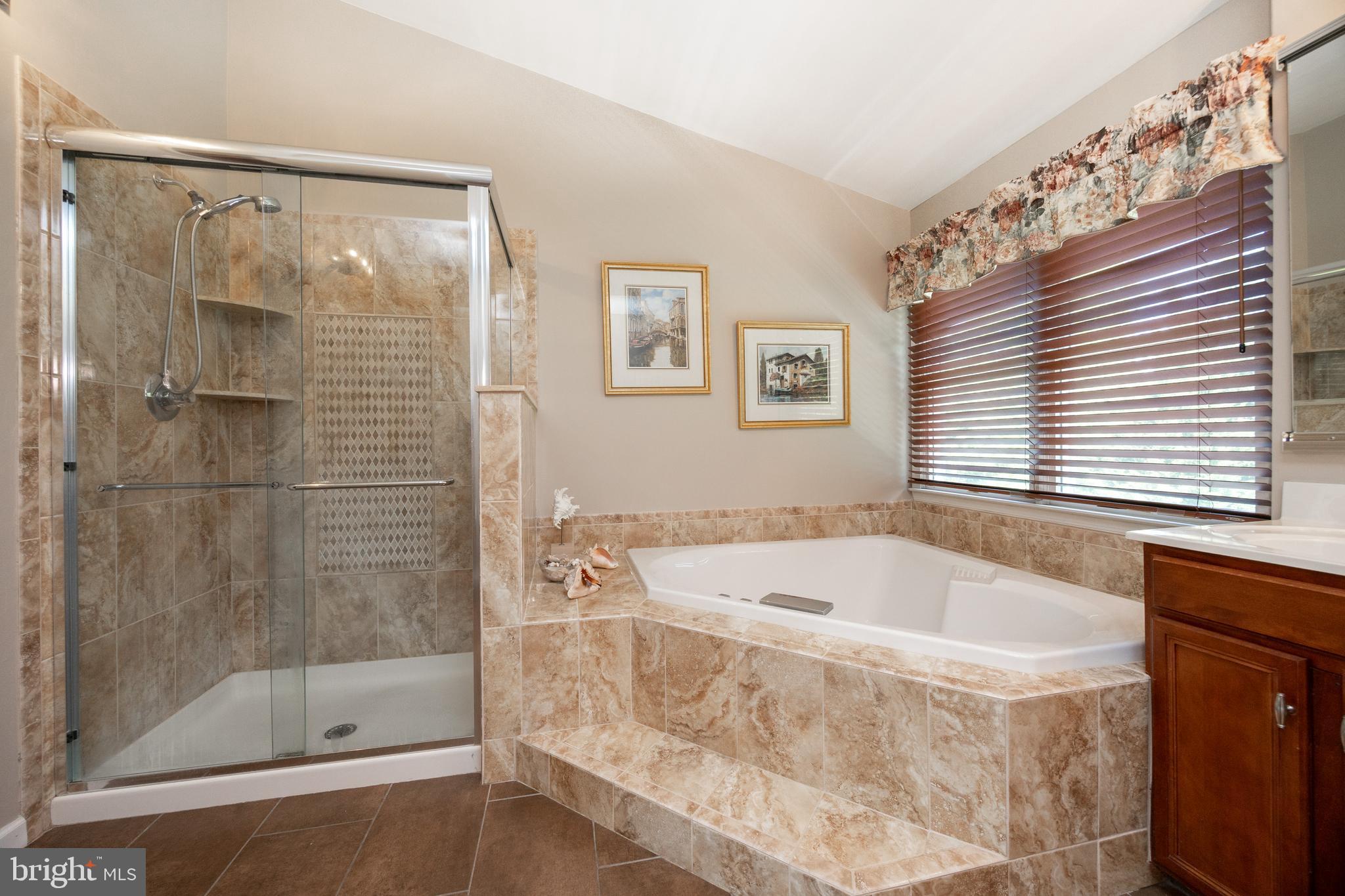 KNOLLS OF BIRMINGH - Residential