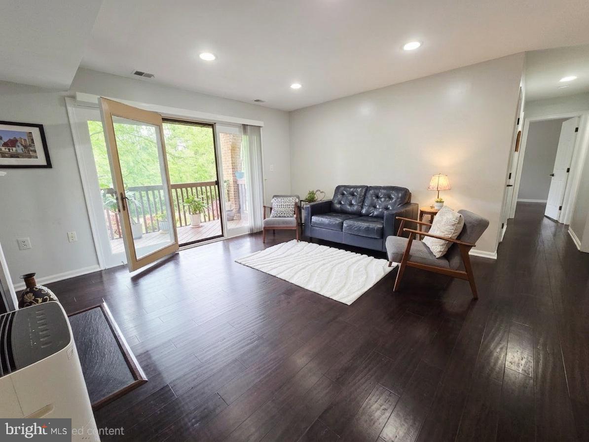 ROLLINGWOOD - Residential