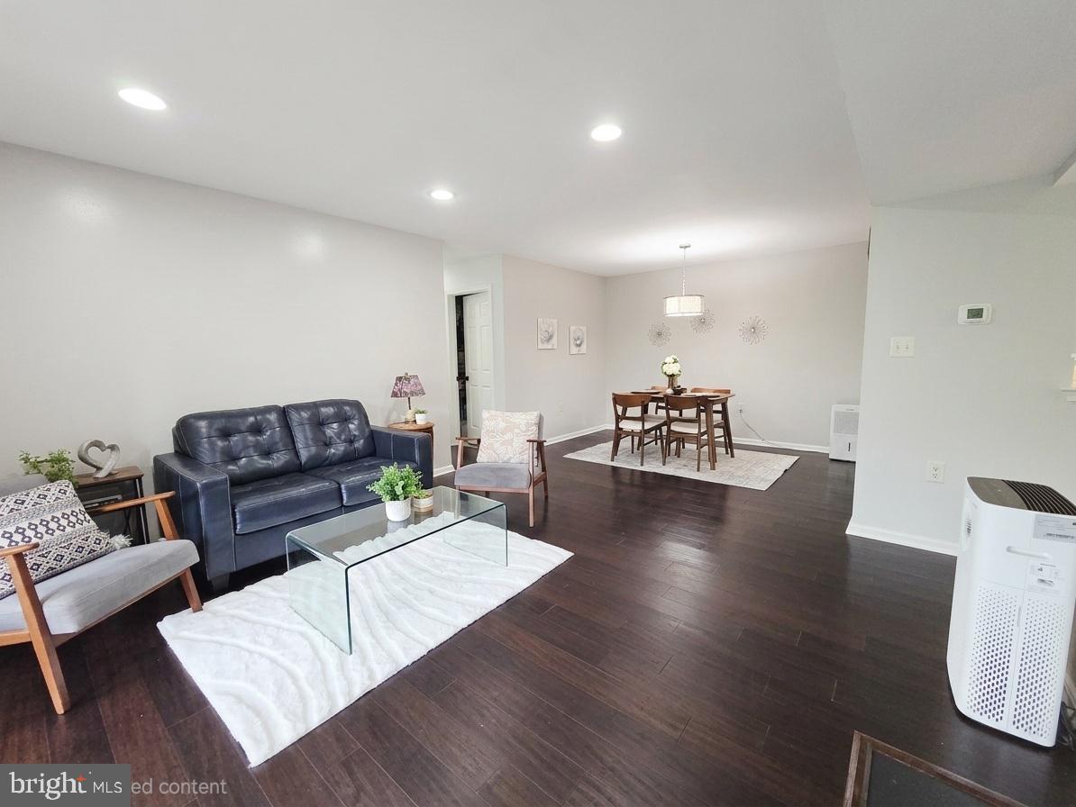 ROLLINGWOOD - Residential