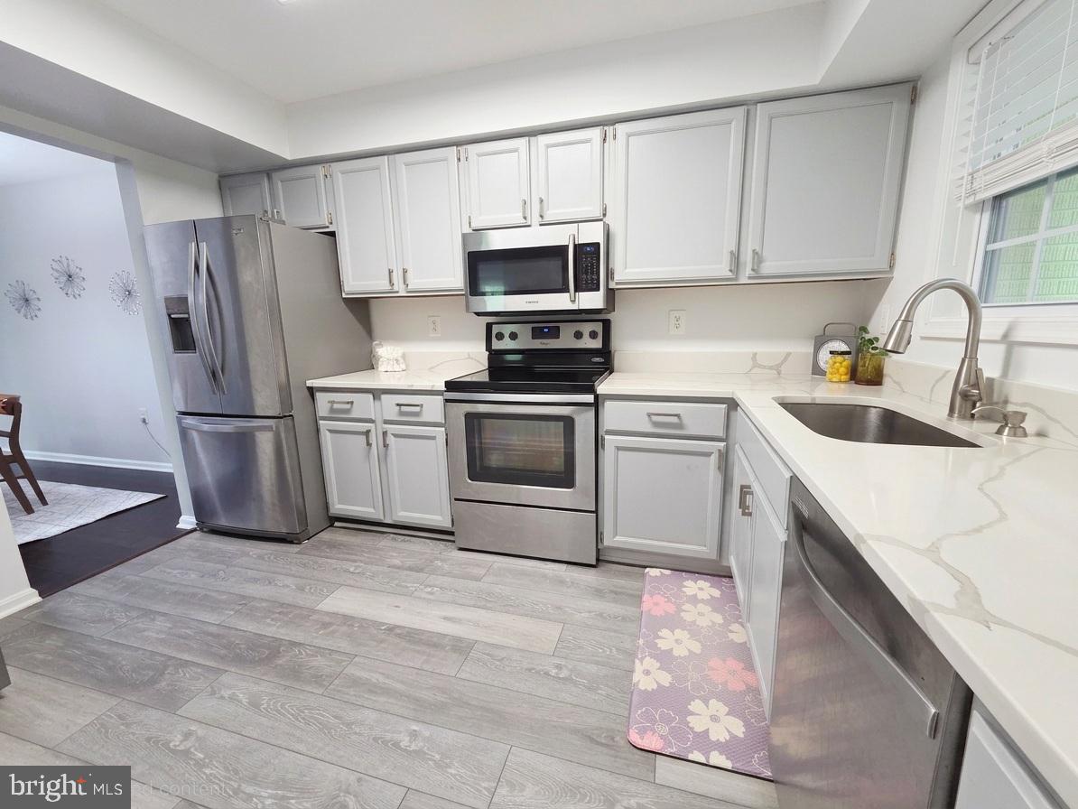 ROLLINGWOOD - Residential