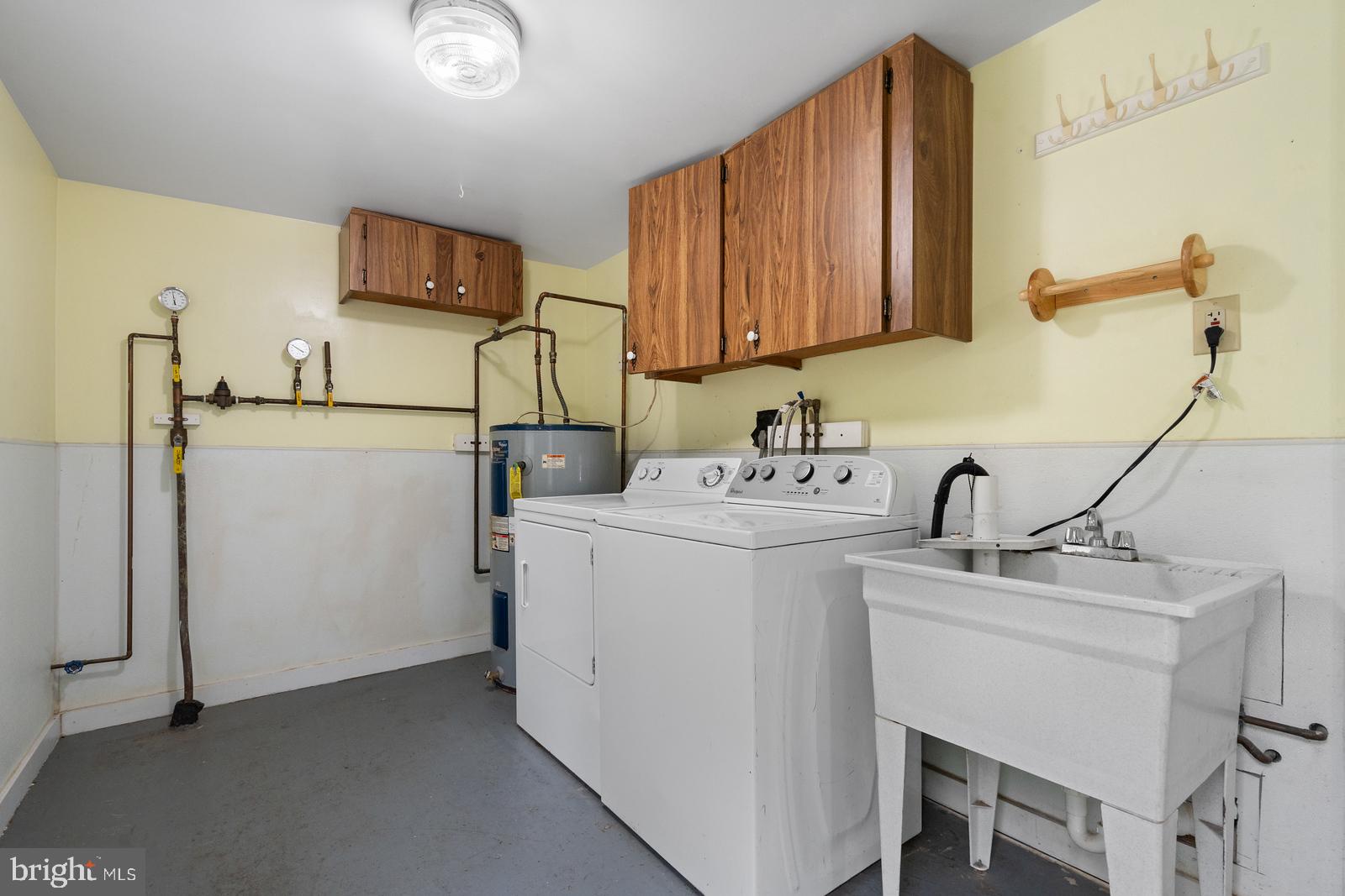 HYBLA VALLEY FARMS - Residential Lease