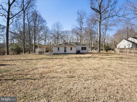 7717 Frances Drive, Alexandria, VA MLS: VAFX2222546