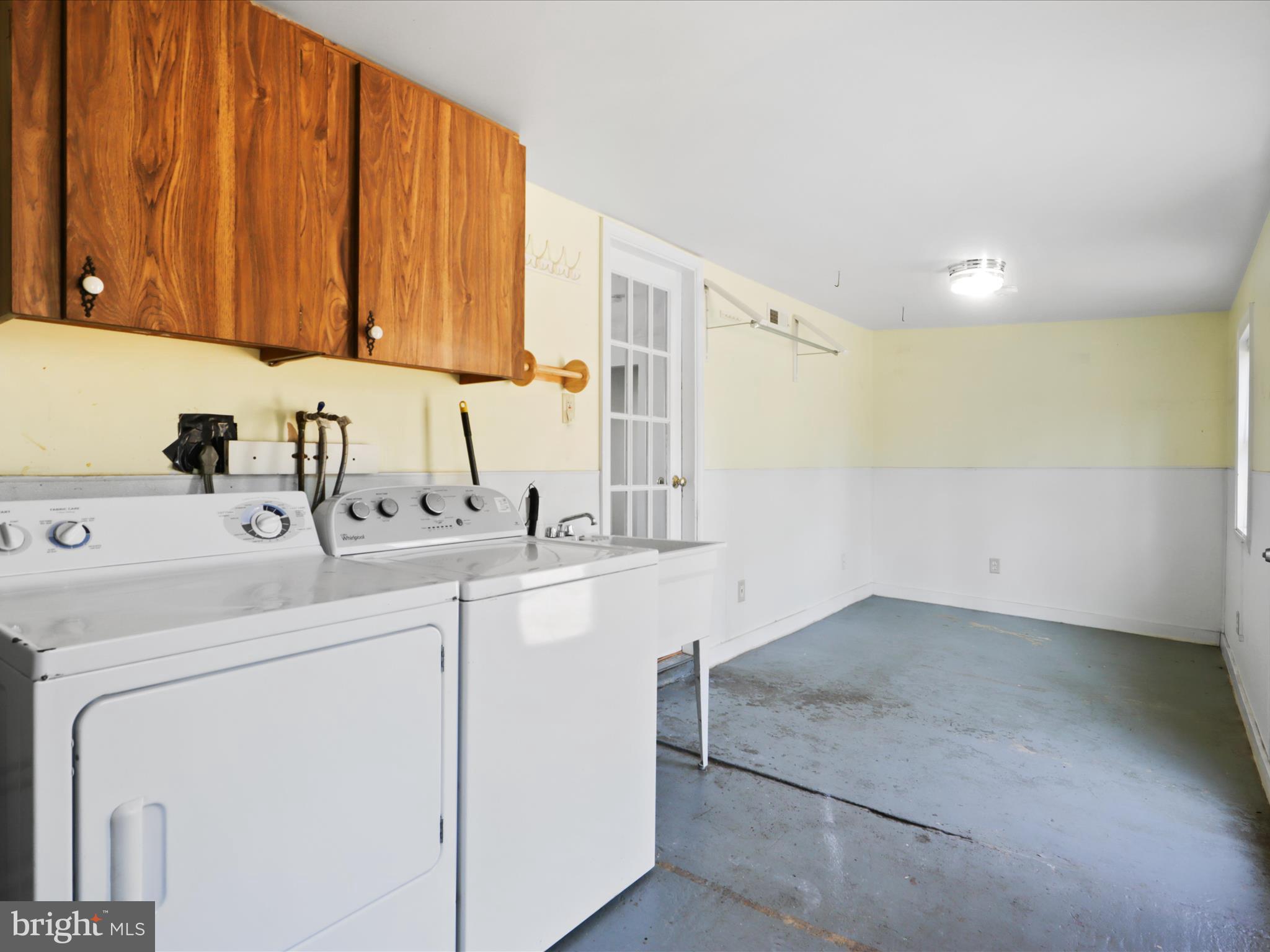 HYBLA VALLEY FARMS - Residential Lease