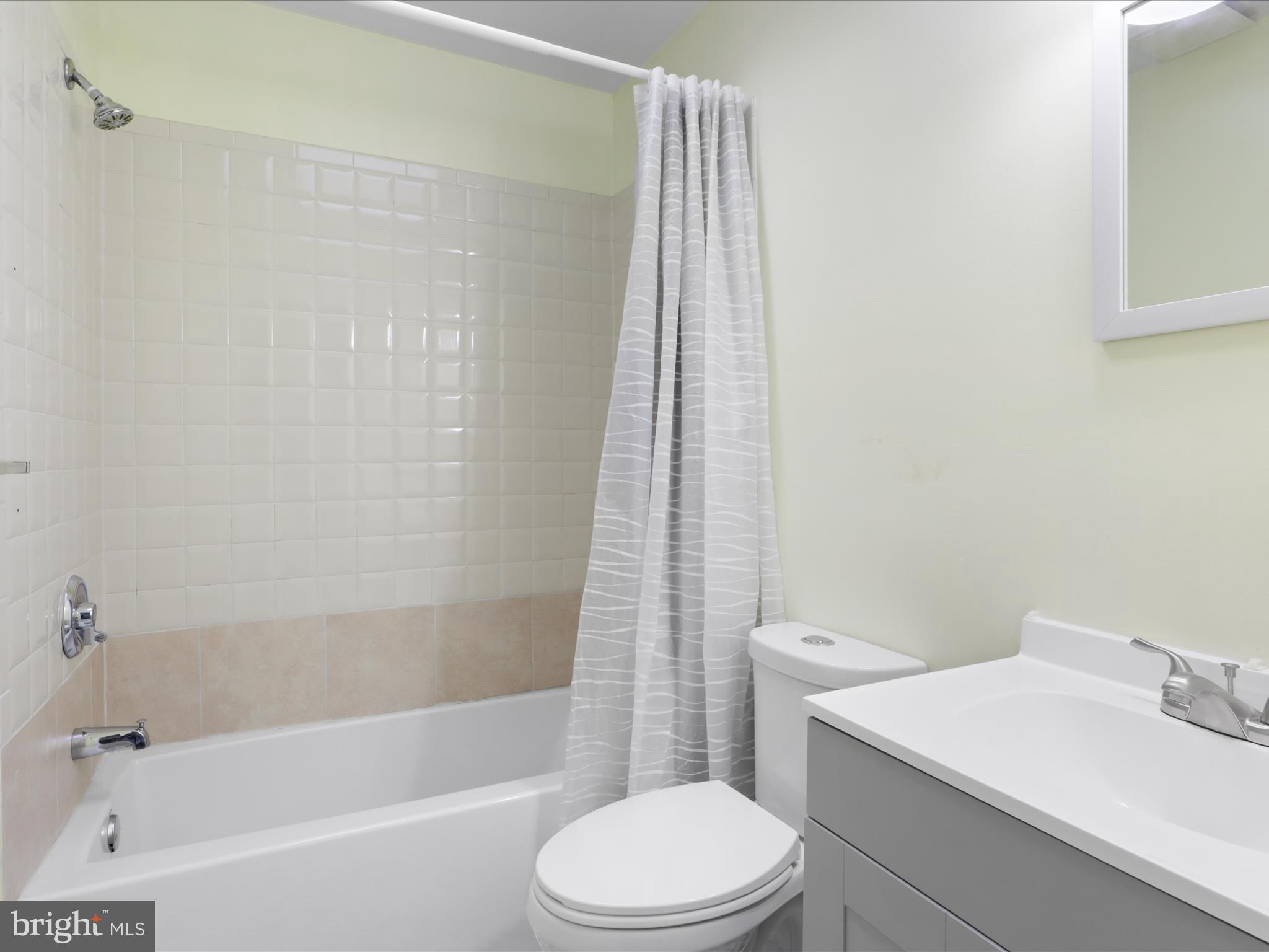 HYBLA VALLEY FARMS - Residential Lease