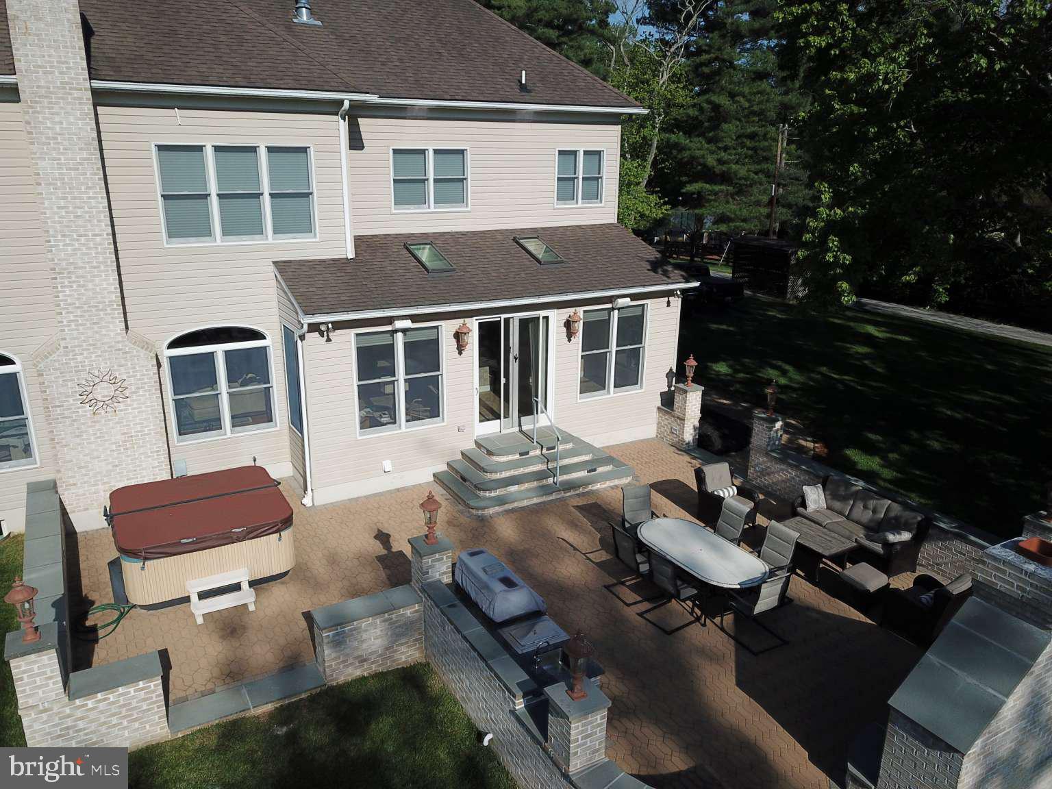 HICKORY MEADOW - Residential