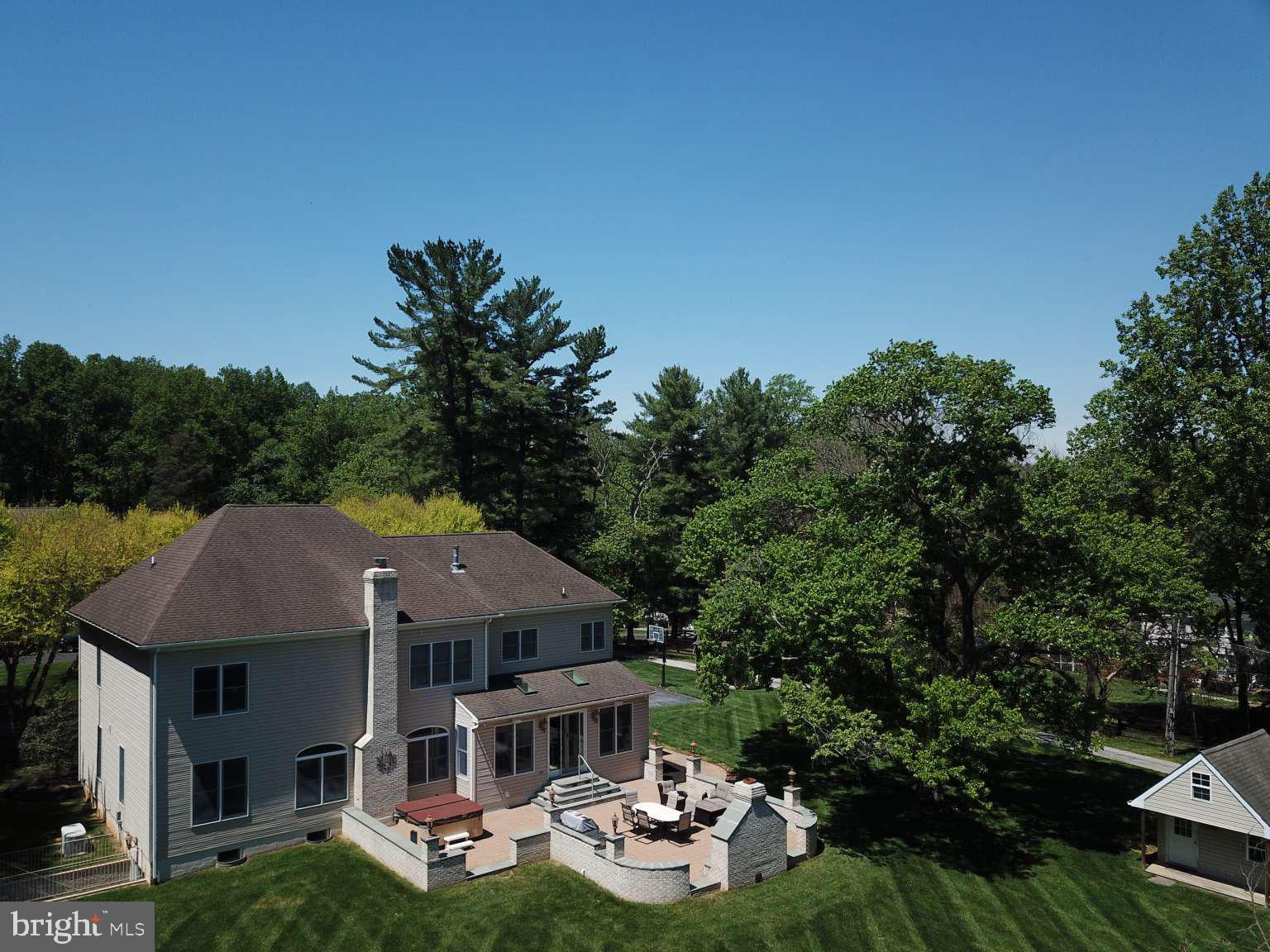 HICKORY MEADOW - Residential