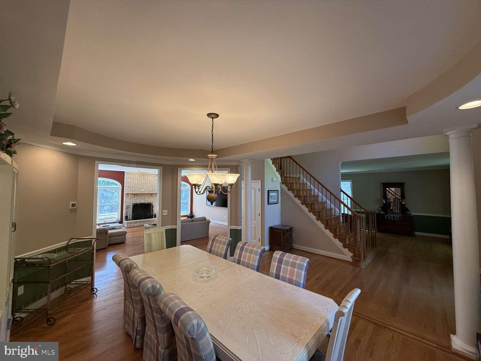 HICKORY MEADOW - Residential