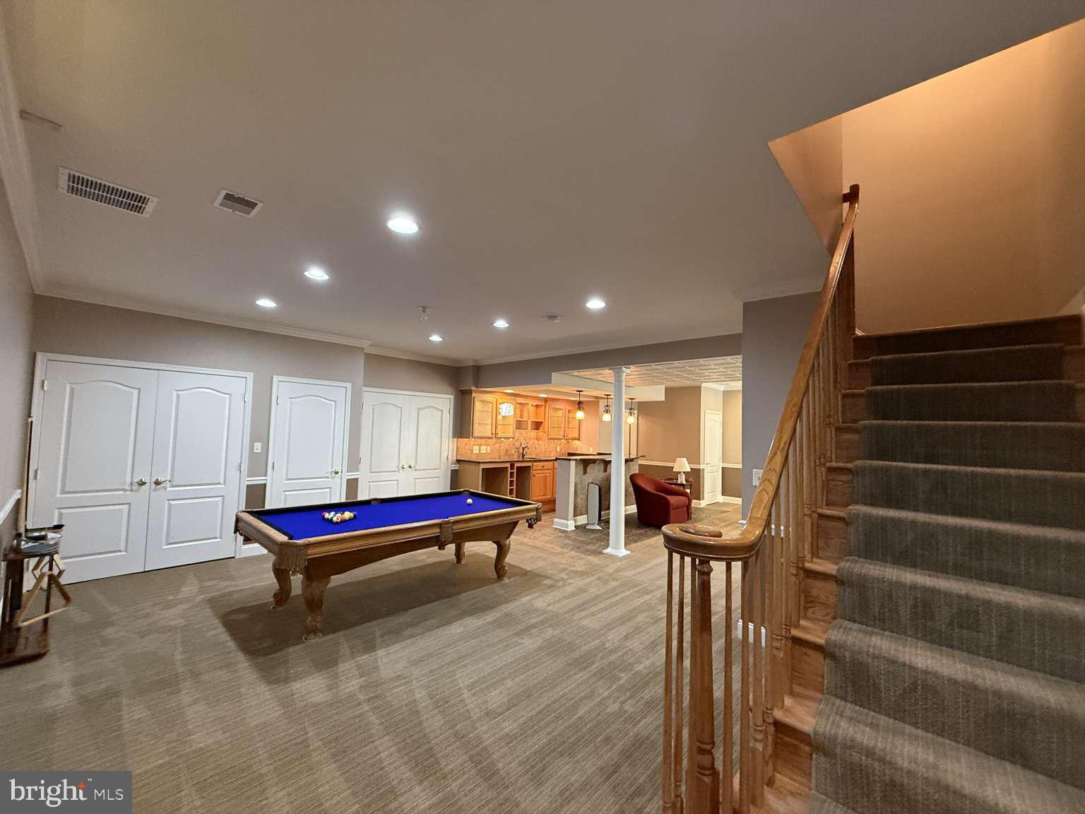 HICKORY MEADOW - Residential