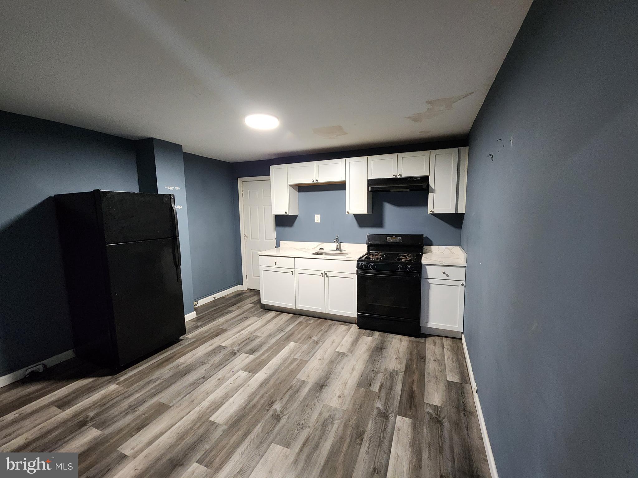 SANDTOWN-WINCHESTER - Residential